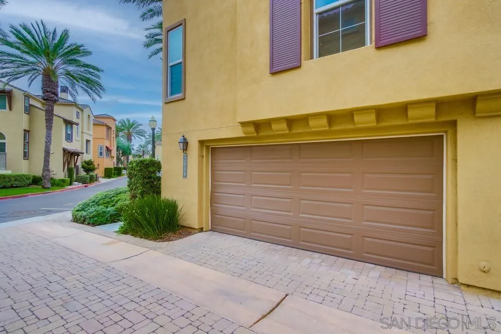 https://cdn.realtyfeed.com/cdn/127/260002534/889f9495b8e69f8a33c952606d7325ec.webp