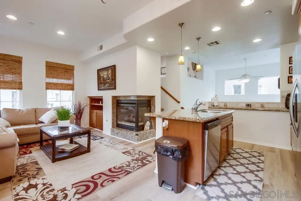 https://cdn.realtyfeed.com/cdn/127/260002534/f536431e4966d37bd06a08e0b889be20.webp