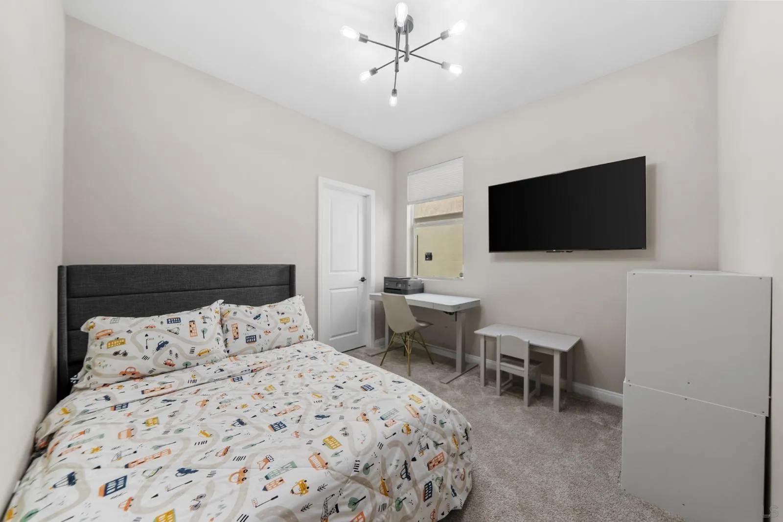 https://cdn.realtyfeed.com/cdn/127/260002537/8dec67359f7a626e8c83c33e2822aec9.webp