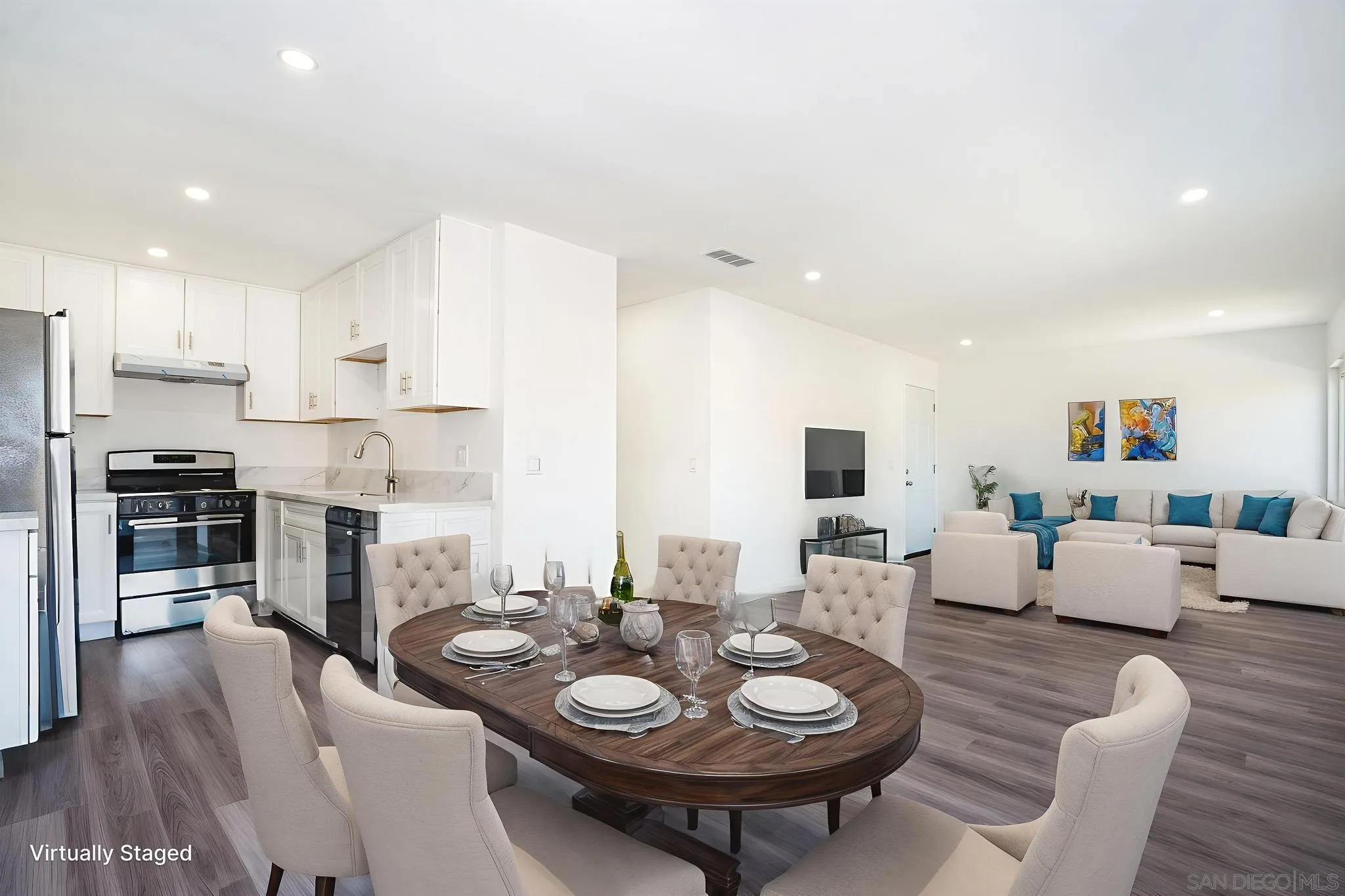 https://cdn.realtyfeed.com/cdn/127/260002538/1eaca576ae9a1f2d0641c8511aa10692.webp