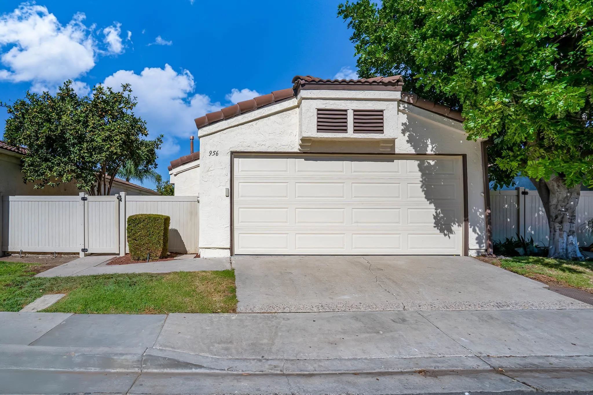 https://cdn.realtyfeed.com/cdn/127/260002538/fba669d3b3969883f05d14911c834ec7.webp
