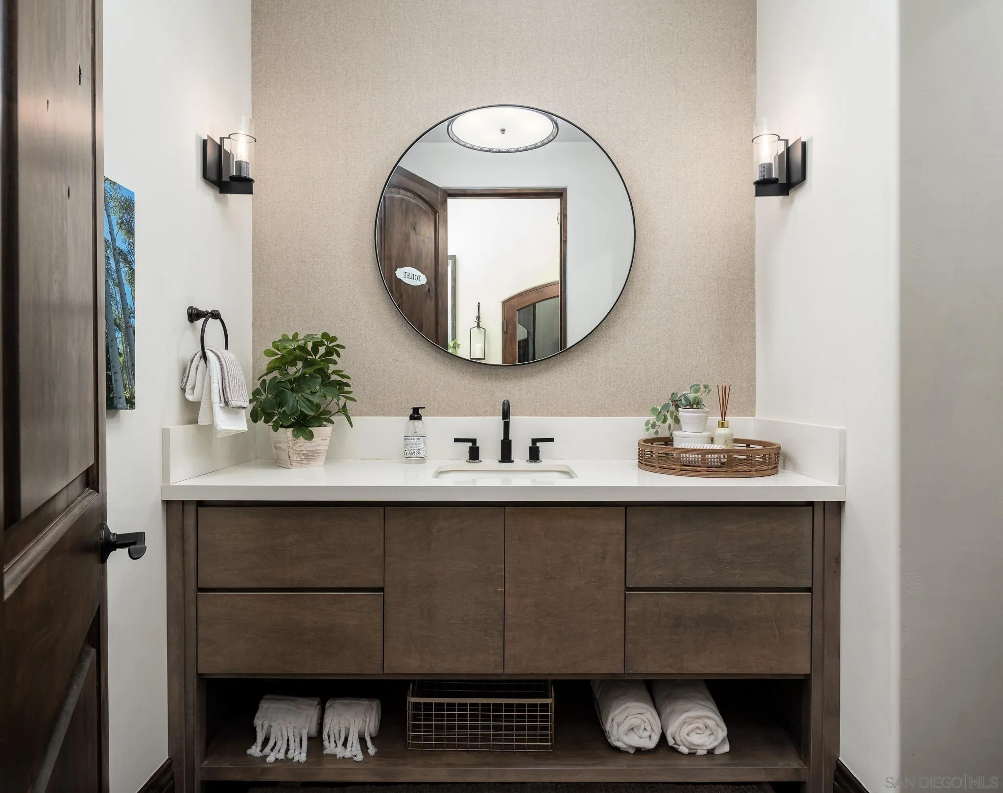 https://cdn.realtyfeed.com/cdn/127/260002540/7d79a153b03694dec562989956188b08.webp