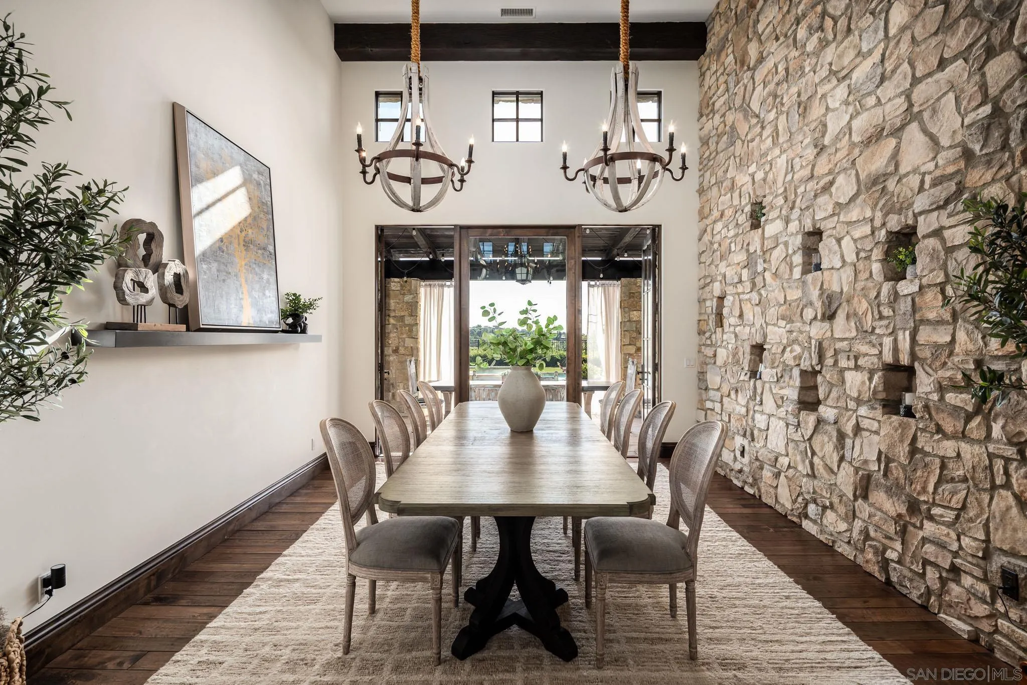https://cdn.realtyfeed.com/cdn/127/260002540/cad31e0bf9b557a1ef80fef63a48508d.webp