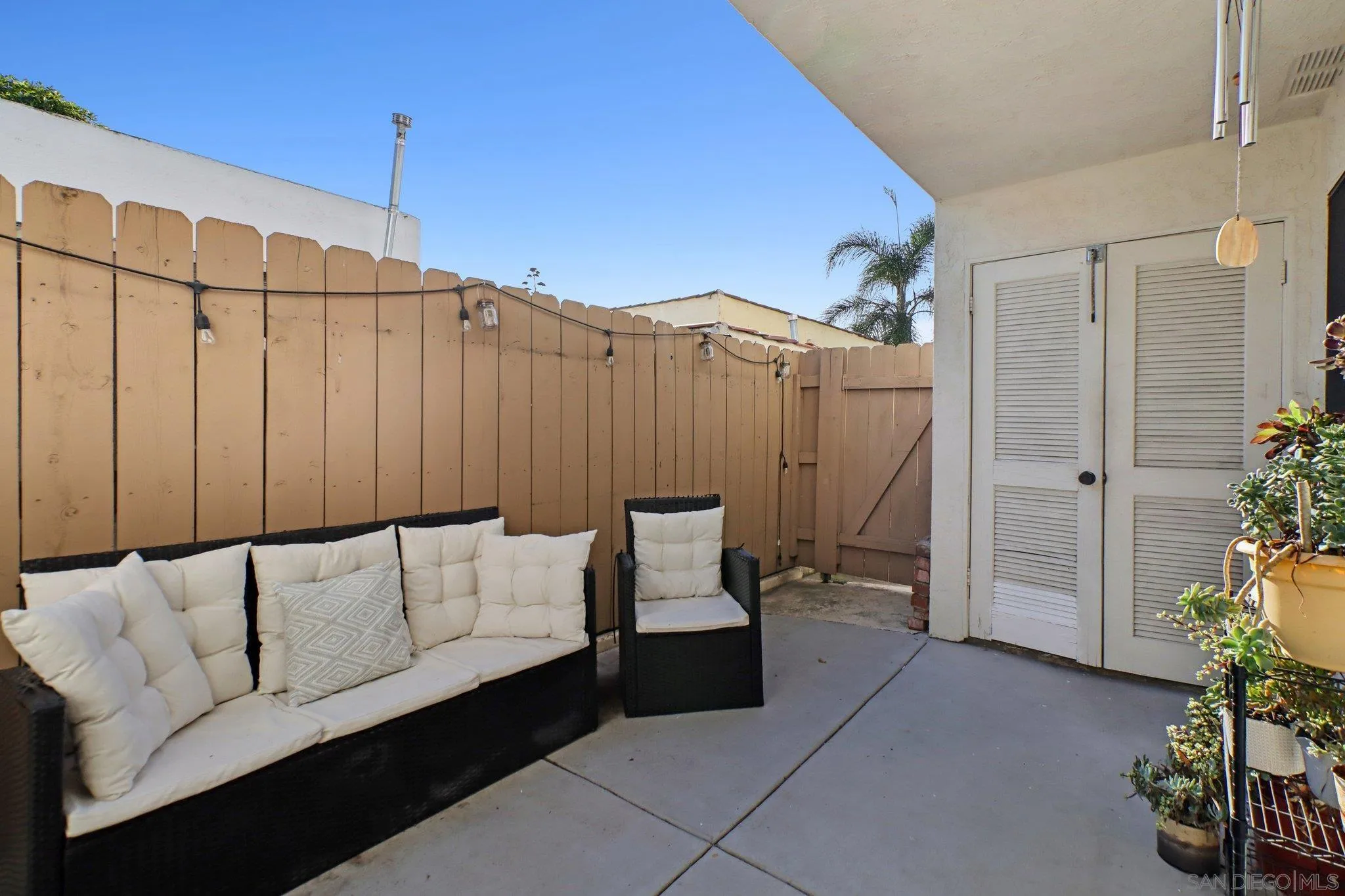 https://cdn.realtyfeed.com/cdn/127/260002544/69860821eed35a70e5b46f7720bbd171.webp