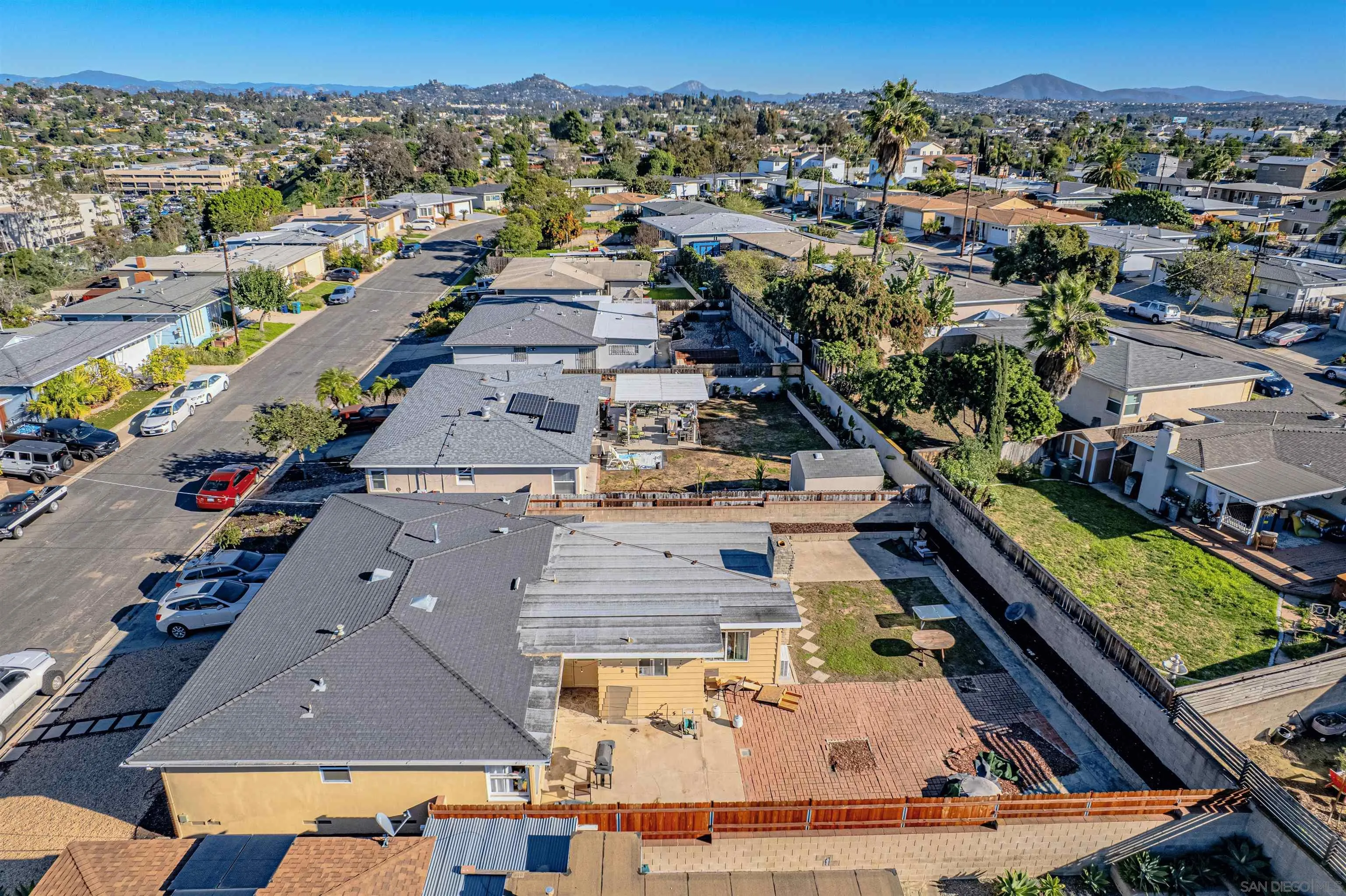 https://cdn.realtyfeed.com/cdn/127/260002545/9ca0e8c84f7e61f4d69579830478a4fa.webp