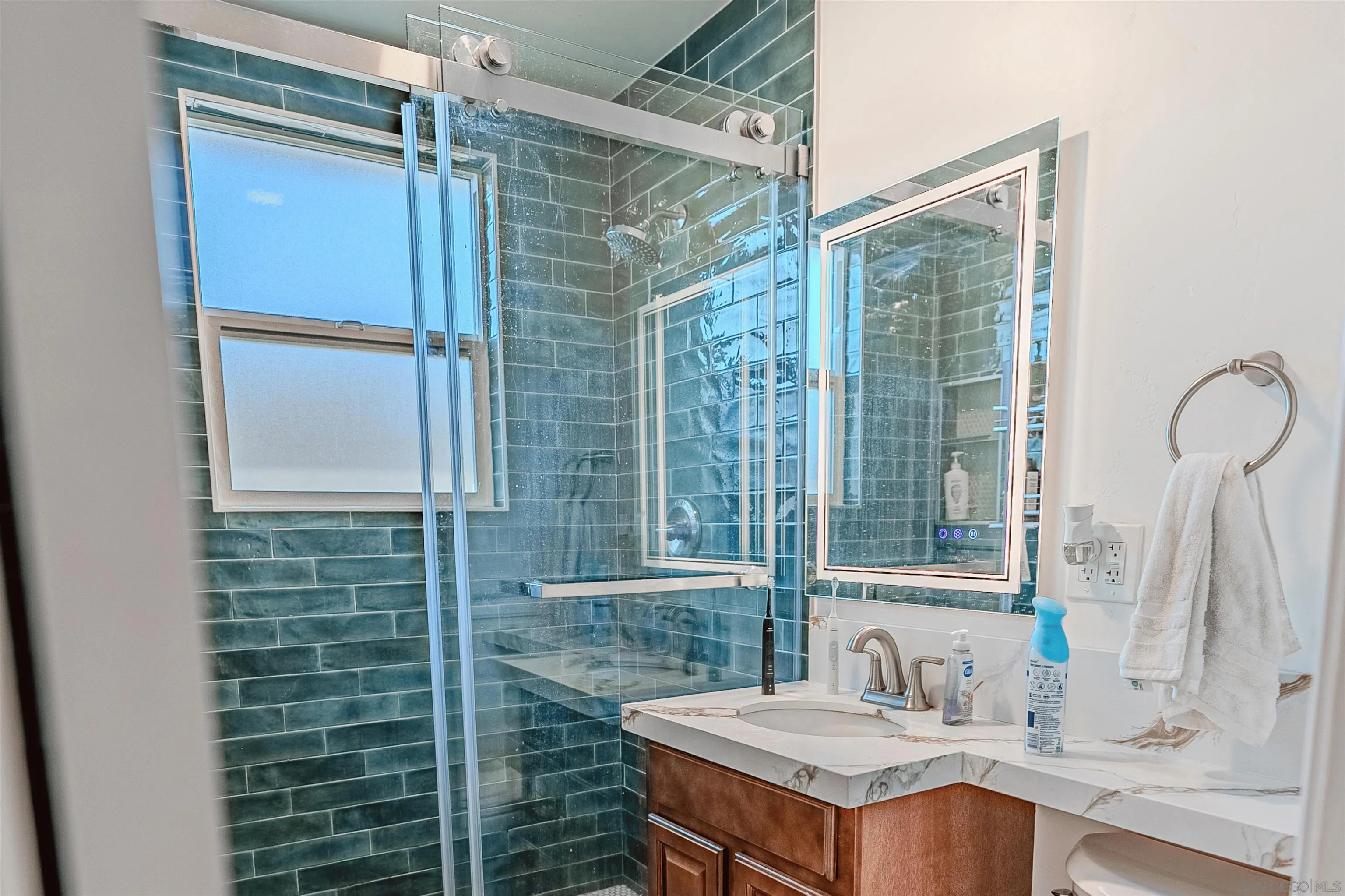 https://cdn.realtyfeed.com/cdn/127/260002545/b8d50a7bd98fb4709c278160b5dc339e.webp