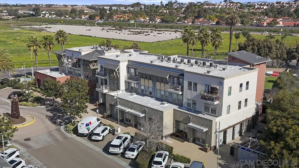 6801 Embarcadero Ln, Carlsbad, CA, 92011