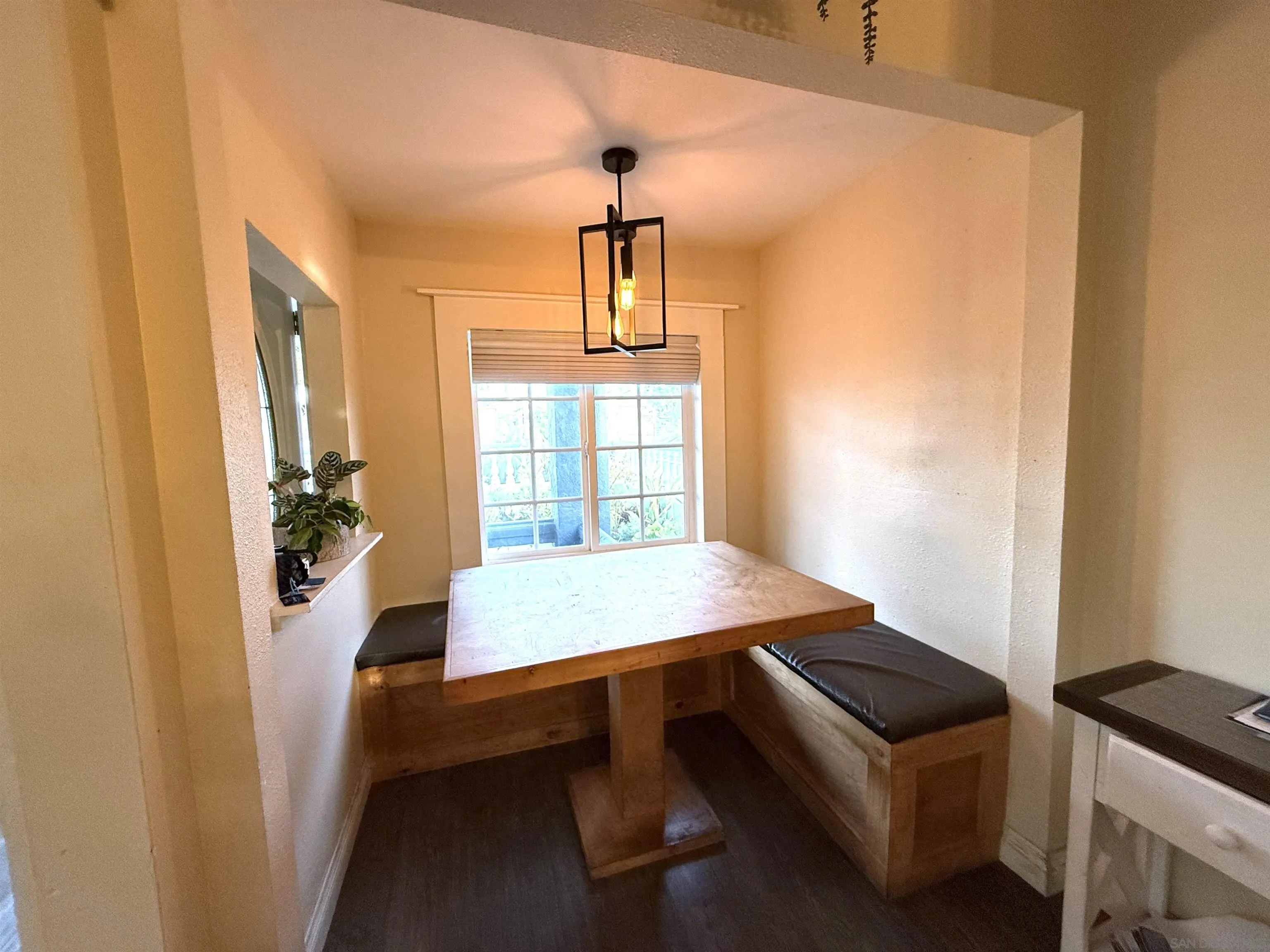 https://cdn.realtyfeed.com/cdn/127/260002553/0c4dd906ce22cb2dc3b61ed41792067b.webp