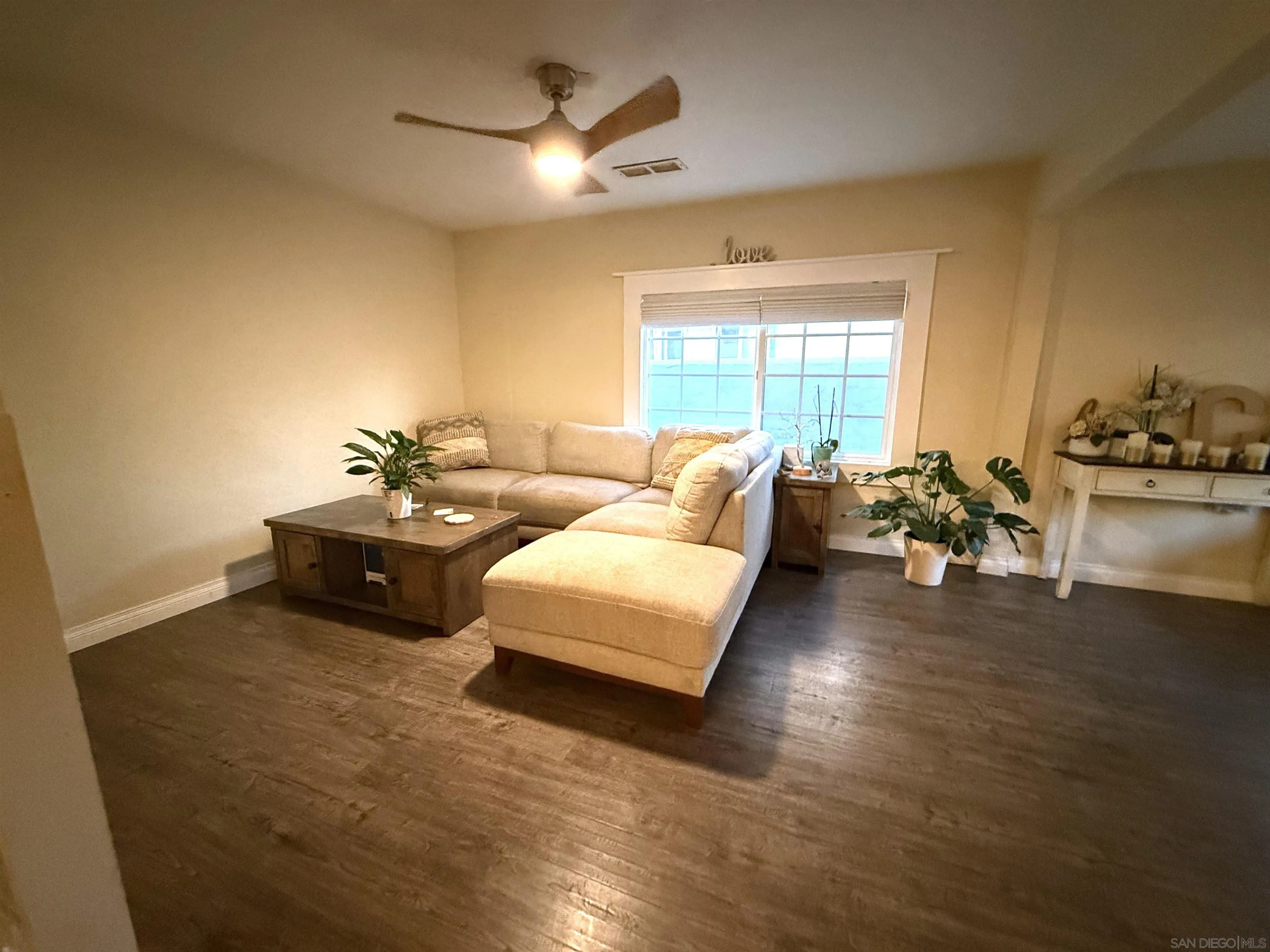 https://cdn.realtyfeed.com/cdn/127/260002553/27d74cd6c52183409374e546152d1d7a.webp