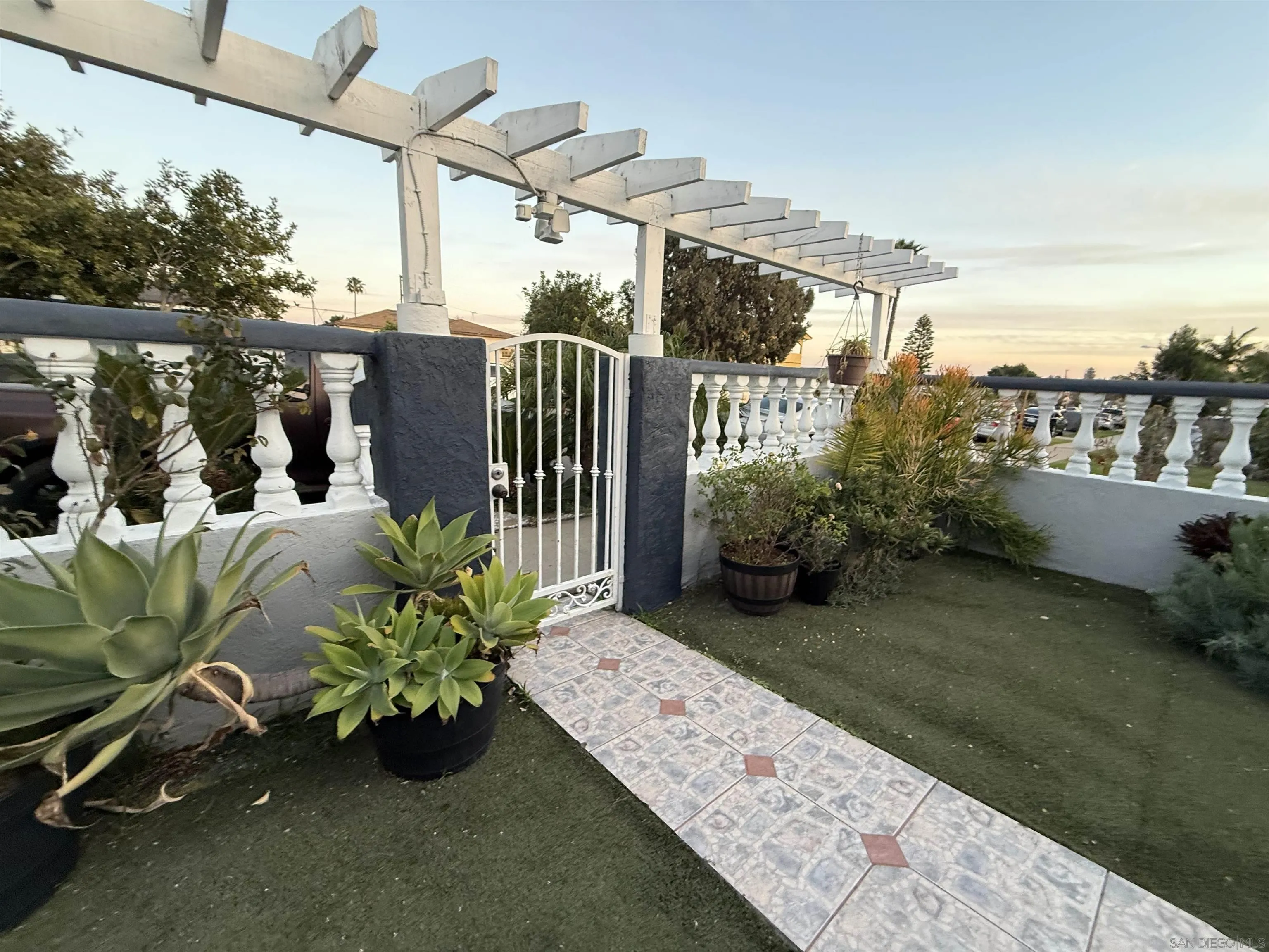 https://cdn.realtyfeed.com/cdn/127/260002553/502358e33453a54c15bab125d289aeb1.webp