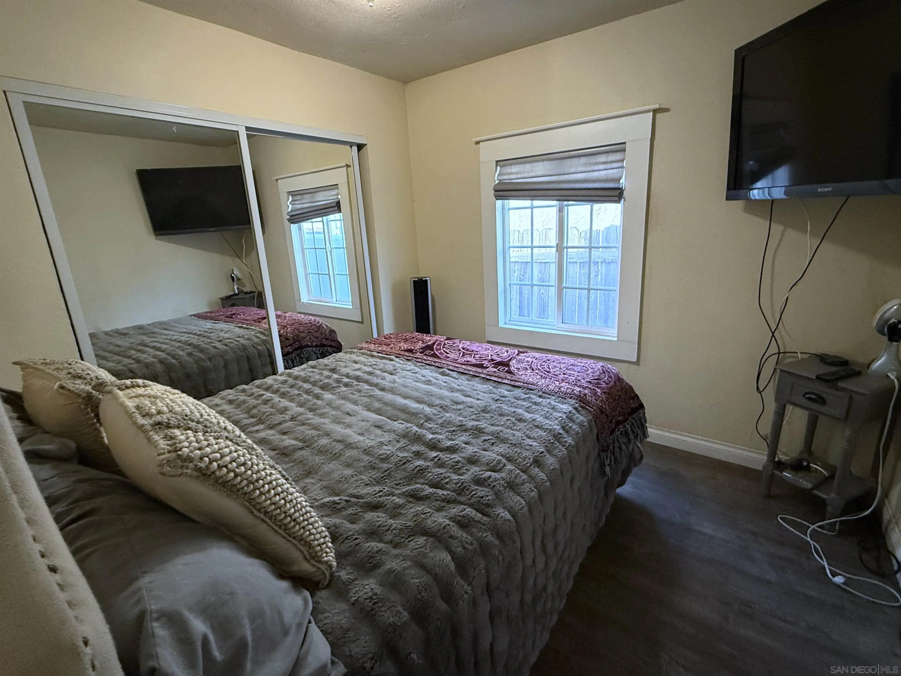 https://cdn.realtyfeed.com/cdn/127/260002553/5f5584c3febb9568625b20000ed6c1a7.webp