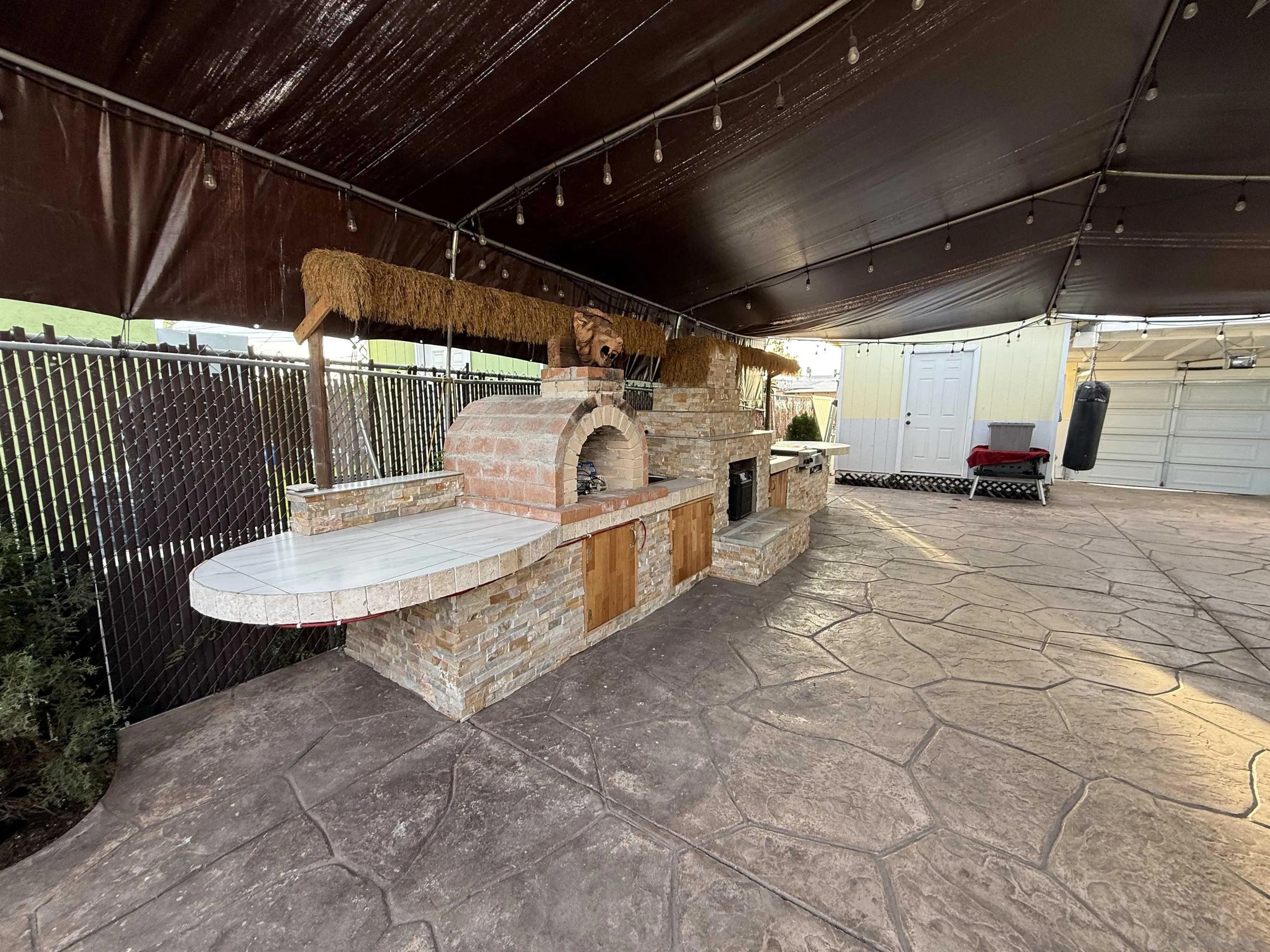 https://cdn.realtyfeed.com/cdn/127/260002553/f659e73c3b61e3ed1830d015d68baed9.webp