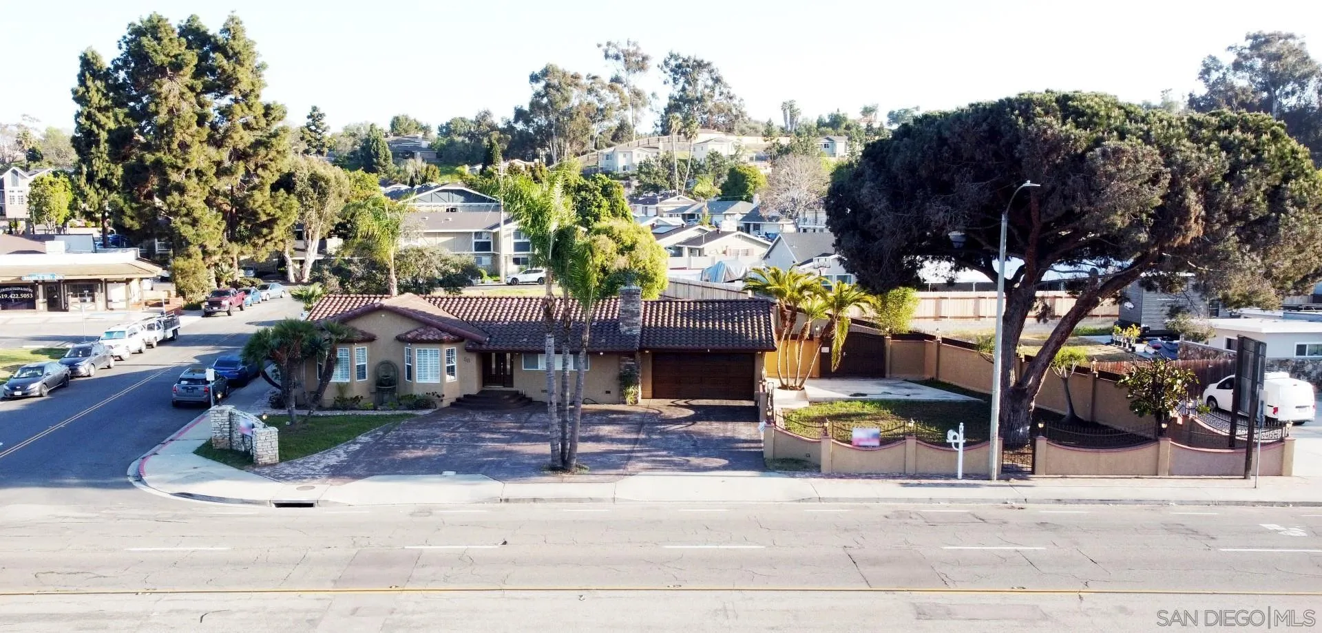 https://cdn.realtyfeed.com/cdn/127/260002558/021537b7c4293265cc954a7ede73ebdc.webp