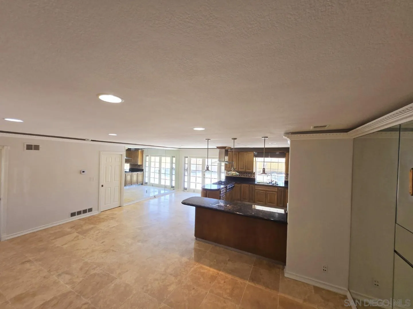 https://cdn.realtyfeed.com/cdn/127/260002558/65f0097cc8d8921e495d42ed891403ba.webp