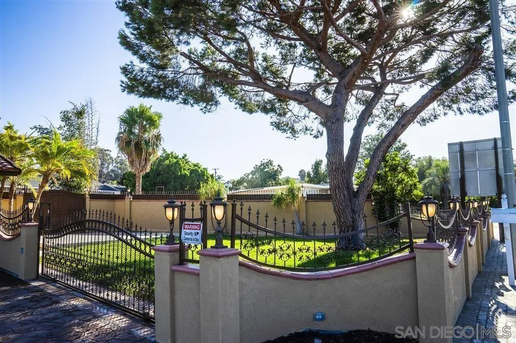 https://cdn.realtyfeed.com/cdn/127/260002558/ccd01d55a807f1311a0231fb905560ad.webp