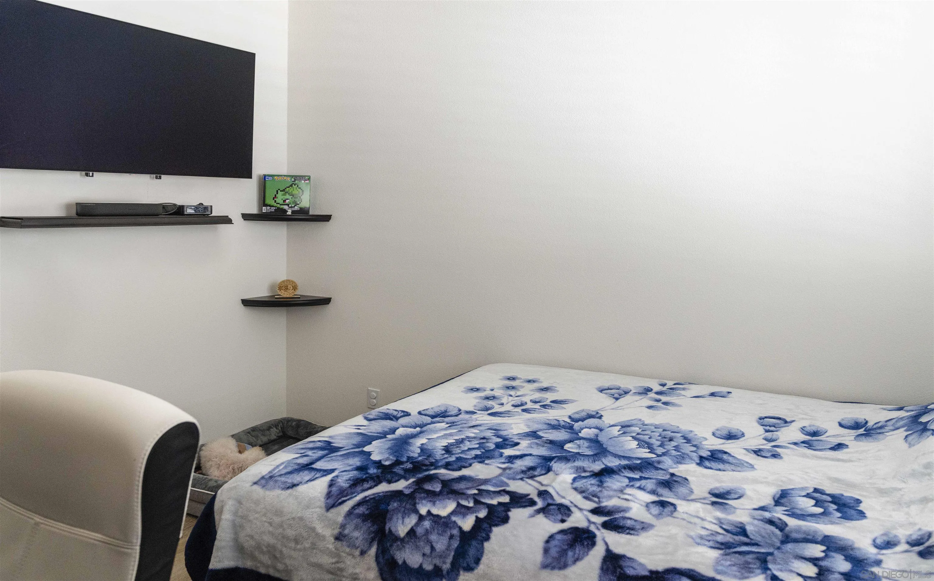https://cdn.realtyfeed.com/cdn/127/260002563/72c77cc7e9eb4646c7e82687738b7e59.webp