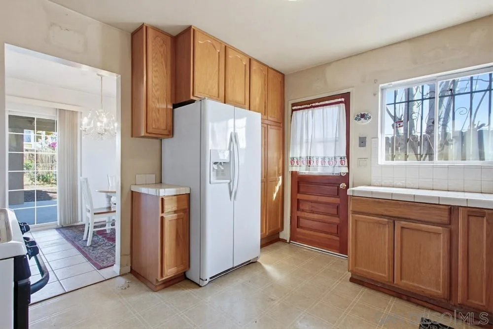https://cdn.realtyfeed.com/cdn/127/260002564/2657302a78e845df39b9439600f7307f.webp
