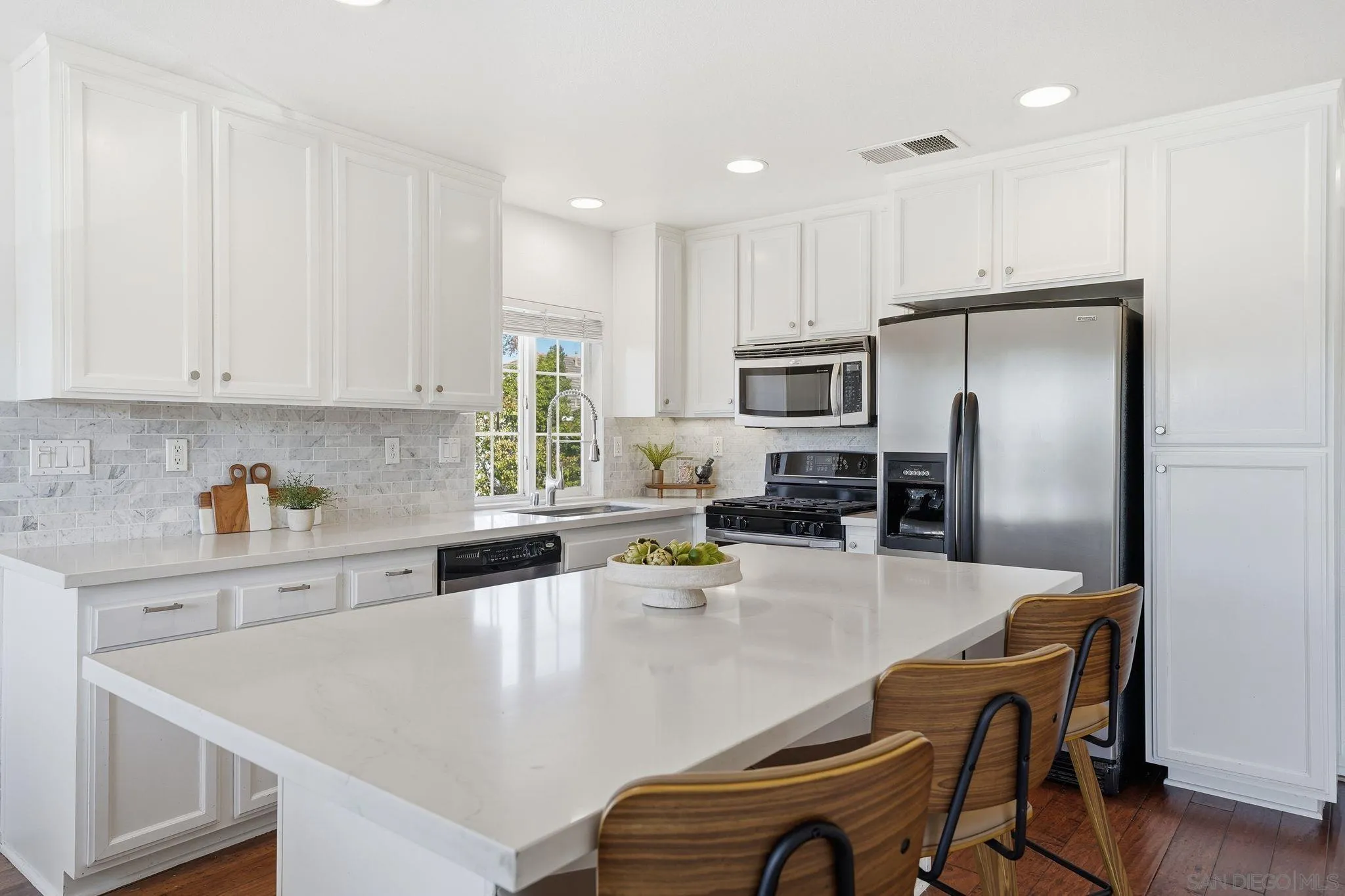 Photo #11: 260002567 Listing: Photo #11