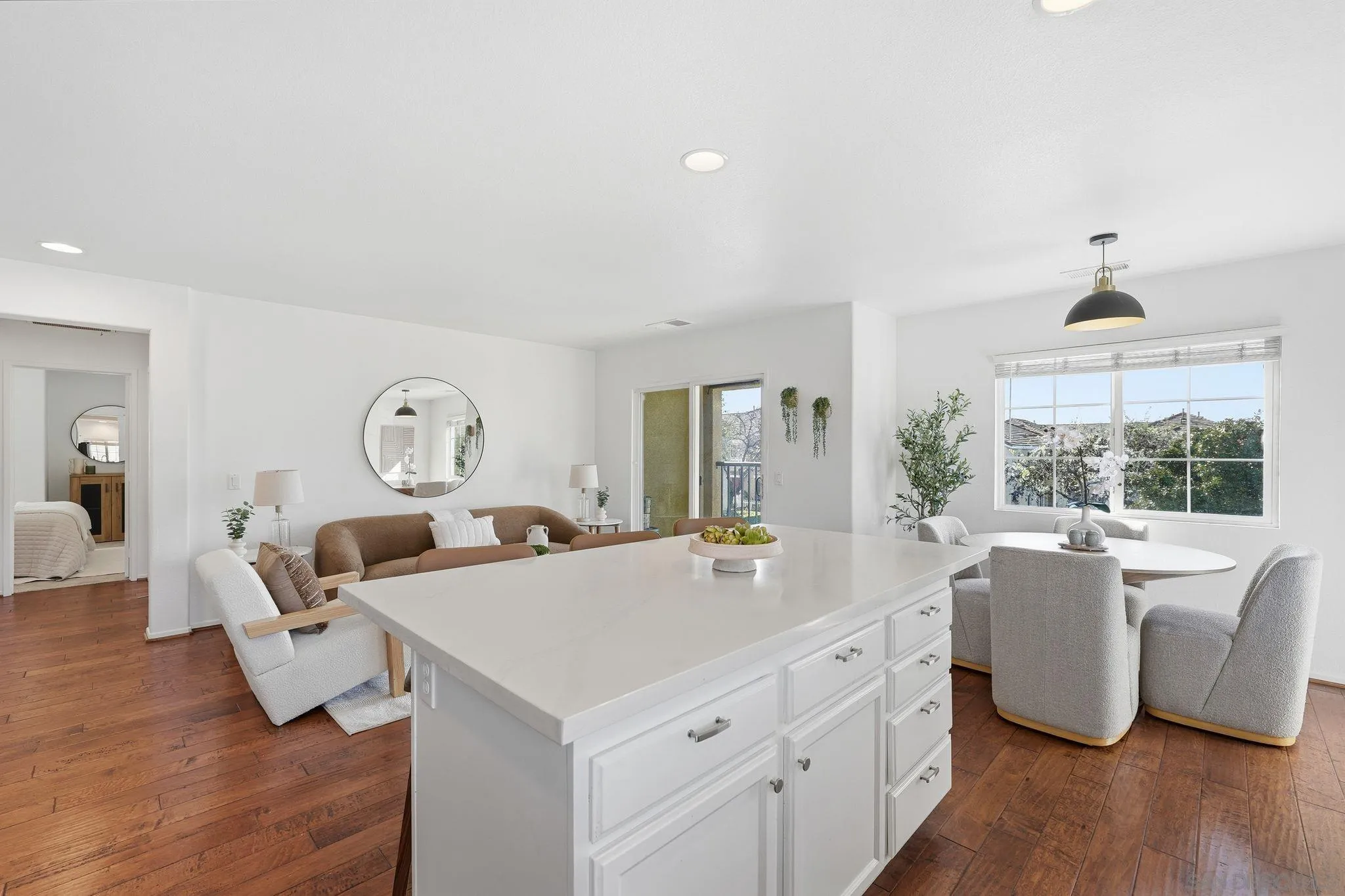 Photo #5: 260002567 Listing: Photo #5