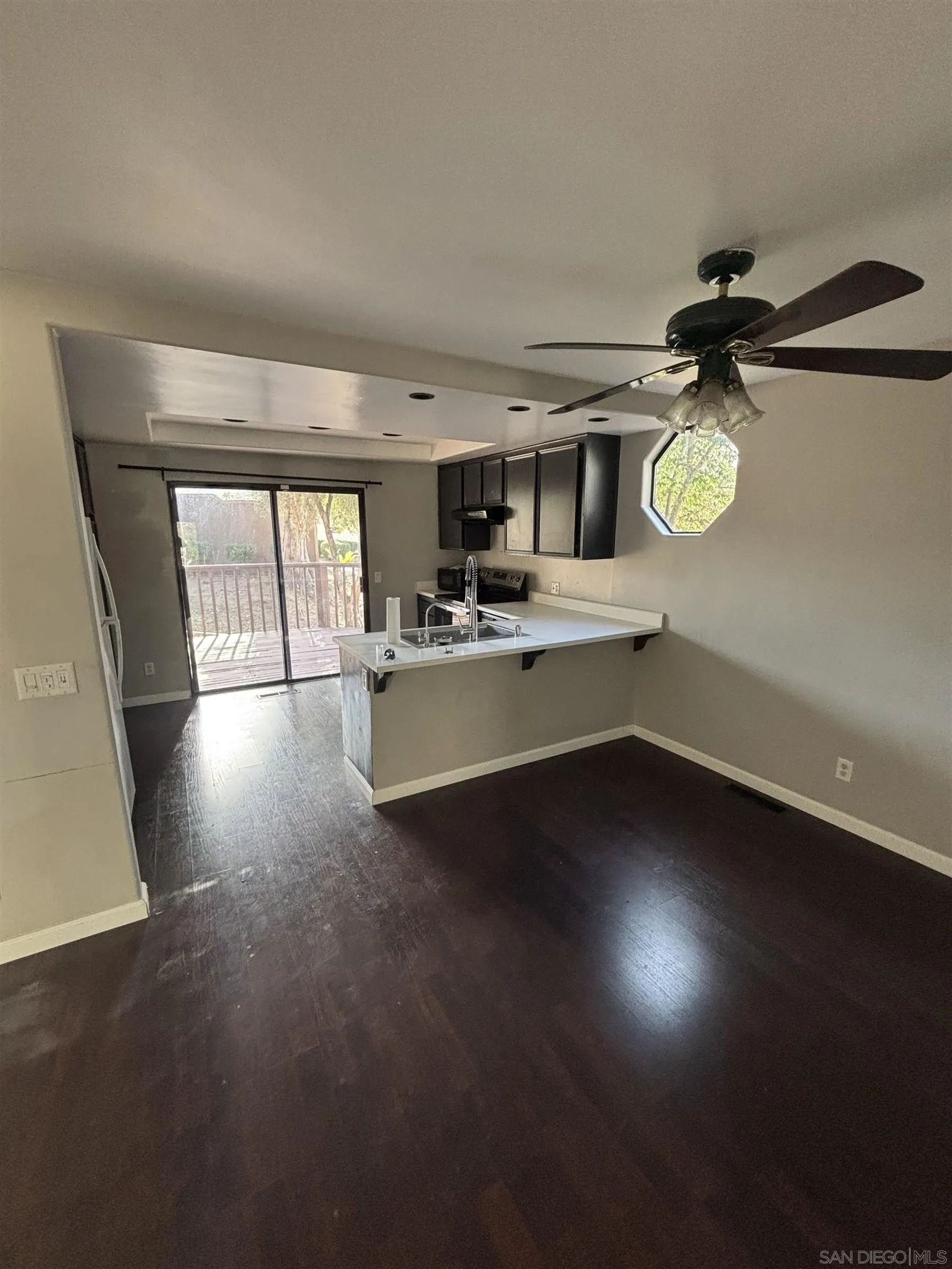 https://cdn.realtyfeed.com/cdn/127/260002569/386678f0351ce8ddb092c82f4362b470.webp