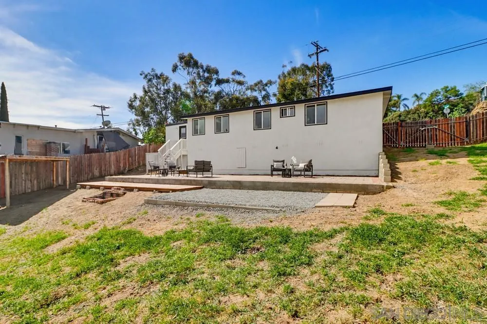 https://cdn.realtyfeed.com/cdn/127/260002572/1bc5f349313e37351a6a65e42ac444dd.webp