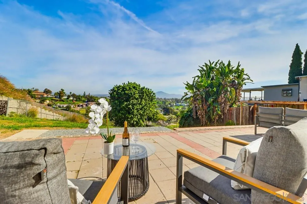 https://cdn.realtyfeed.com/cdn/127/260002572/cc8884da723ff9460c33f753c27512bf.webp