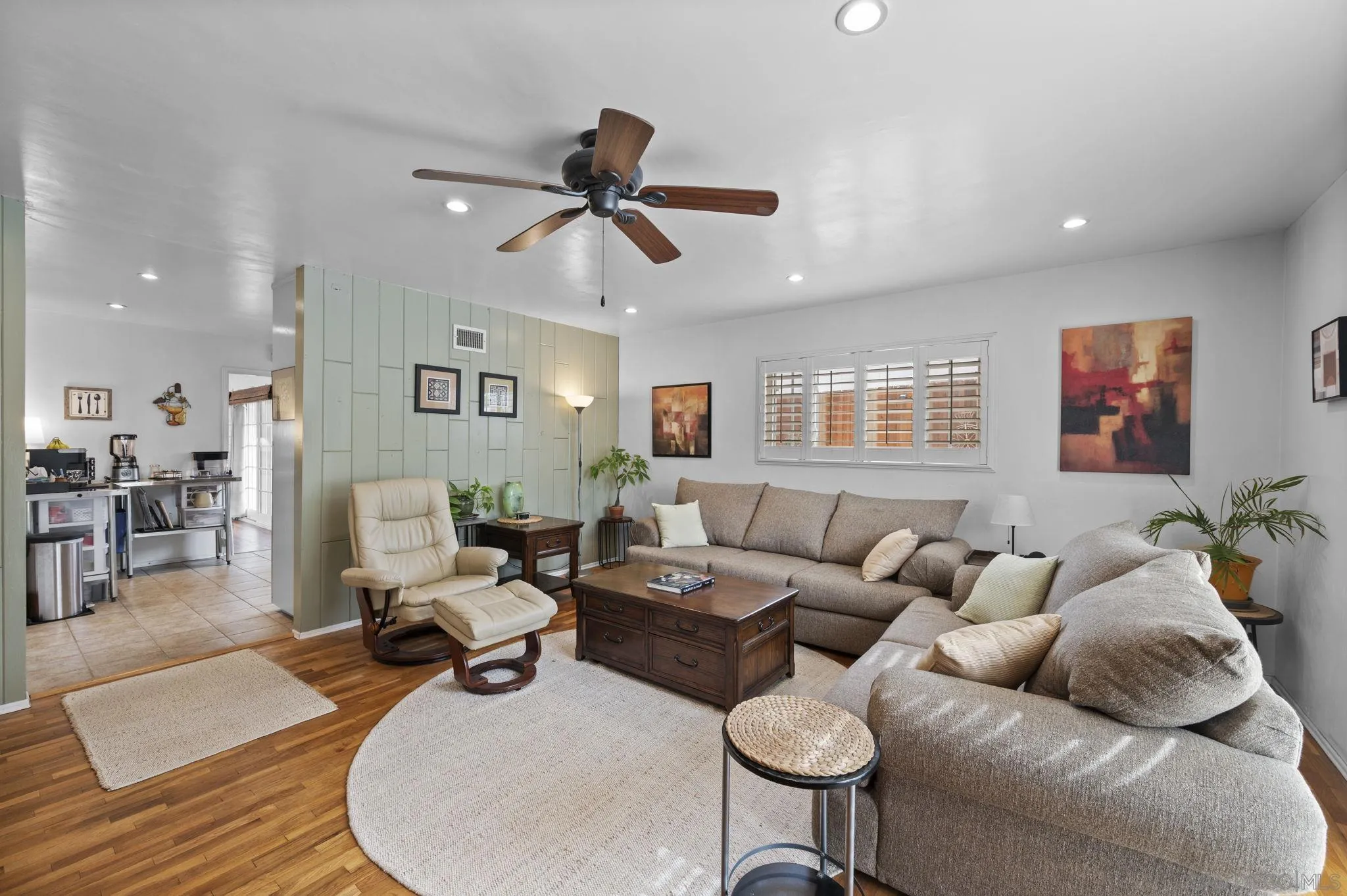 https://cdn.realtyfeed.com/cdn/127/260002573/29205785afb3925c75c59ca79b5413c8.webp