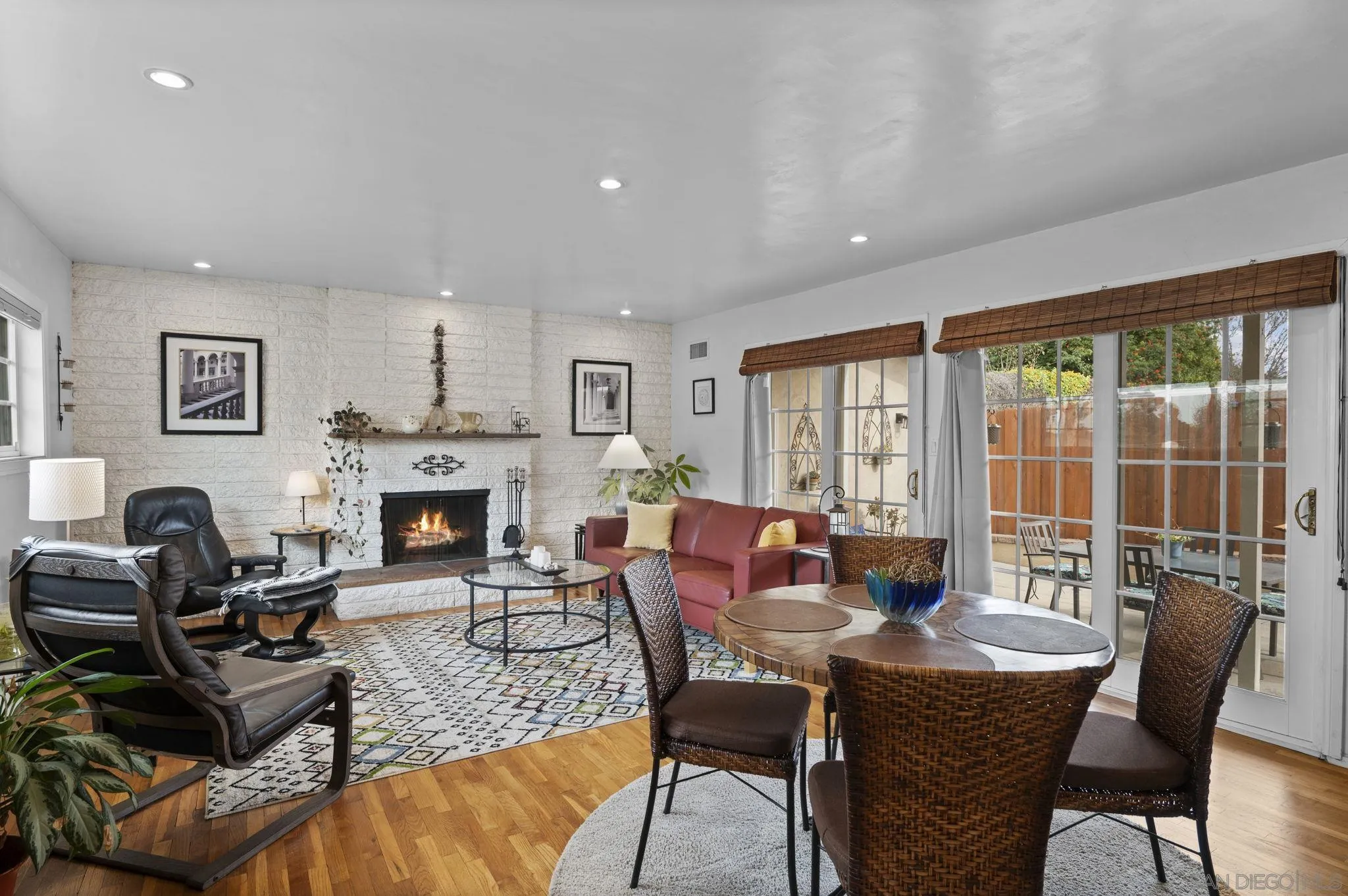 https://cdn.realtyfeed.com/cdn/127/260002573/33581e540a9edd42f43c438dc1b72893.webp