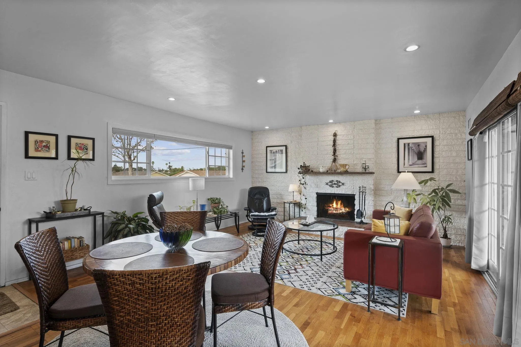 https://cdn.realtyfeed.com/cdn/127/260002573/41448371c333cf23002445e5e204c2af.webp