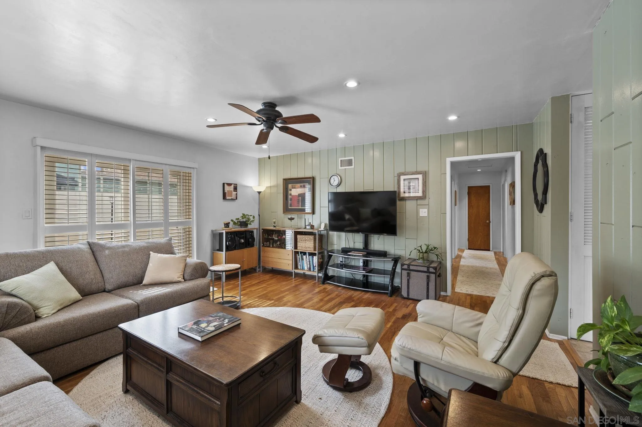 https://cdn.realtyfeed.com/cdn/127/260002573/89dd9458b0dfab31570059147ac70615.webp