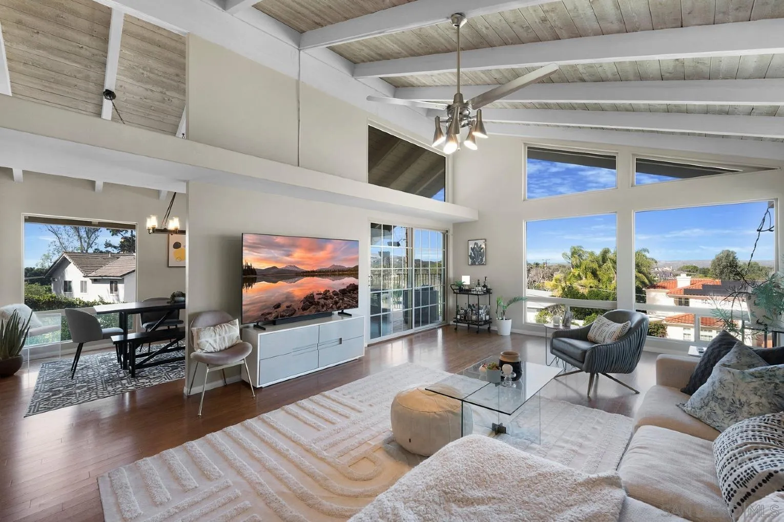 https://cdn.realtyfeed.com/cdn/127/260002577/10da3651eafe81f8f8d836d844ae43c0.webp