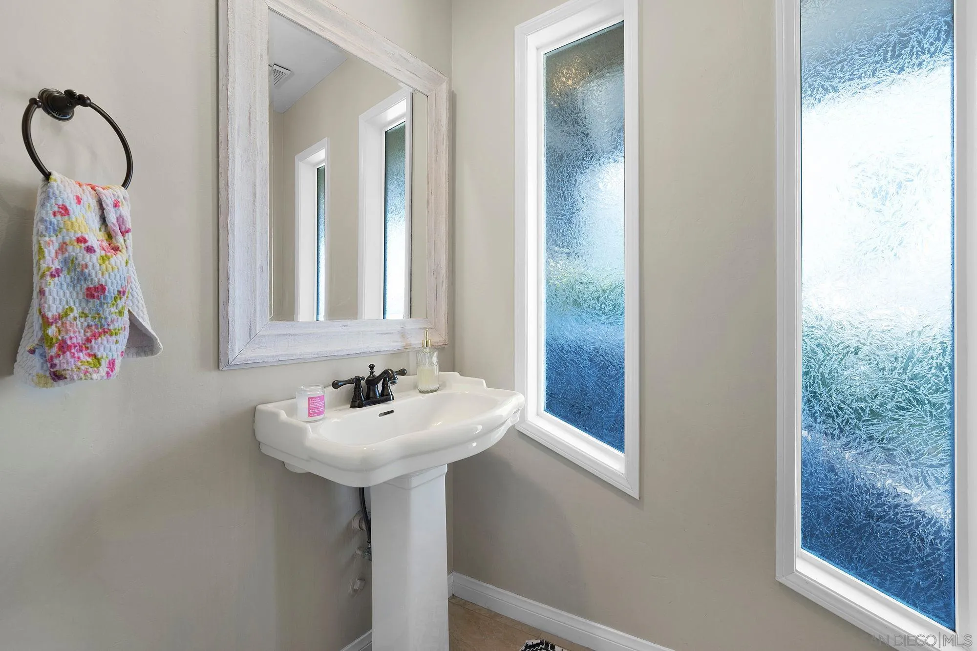 https://cdn.realtyfeed.com/cdn/127/260002577/440894b453f858c72df4cbc44696694e.webp
