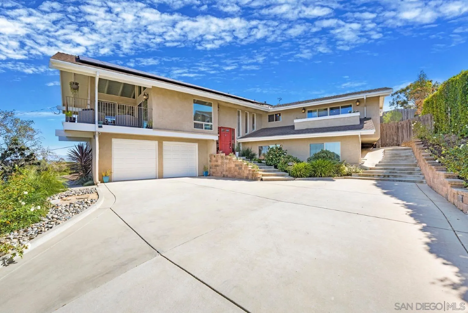 https://cdn.realtyfeed.com/cdn/127/260002577/50f22f65a12eb1c6168274145e65bf53.webp