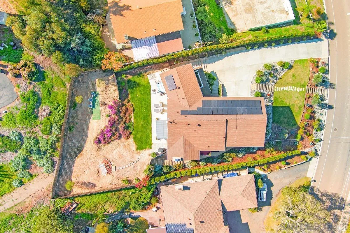 https://cdn.realtyfeed.com/cdn/127/260002577/756fbf8faafdfbe3bc0dee46f7e3ac9c.webp