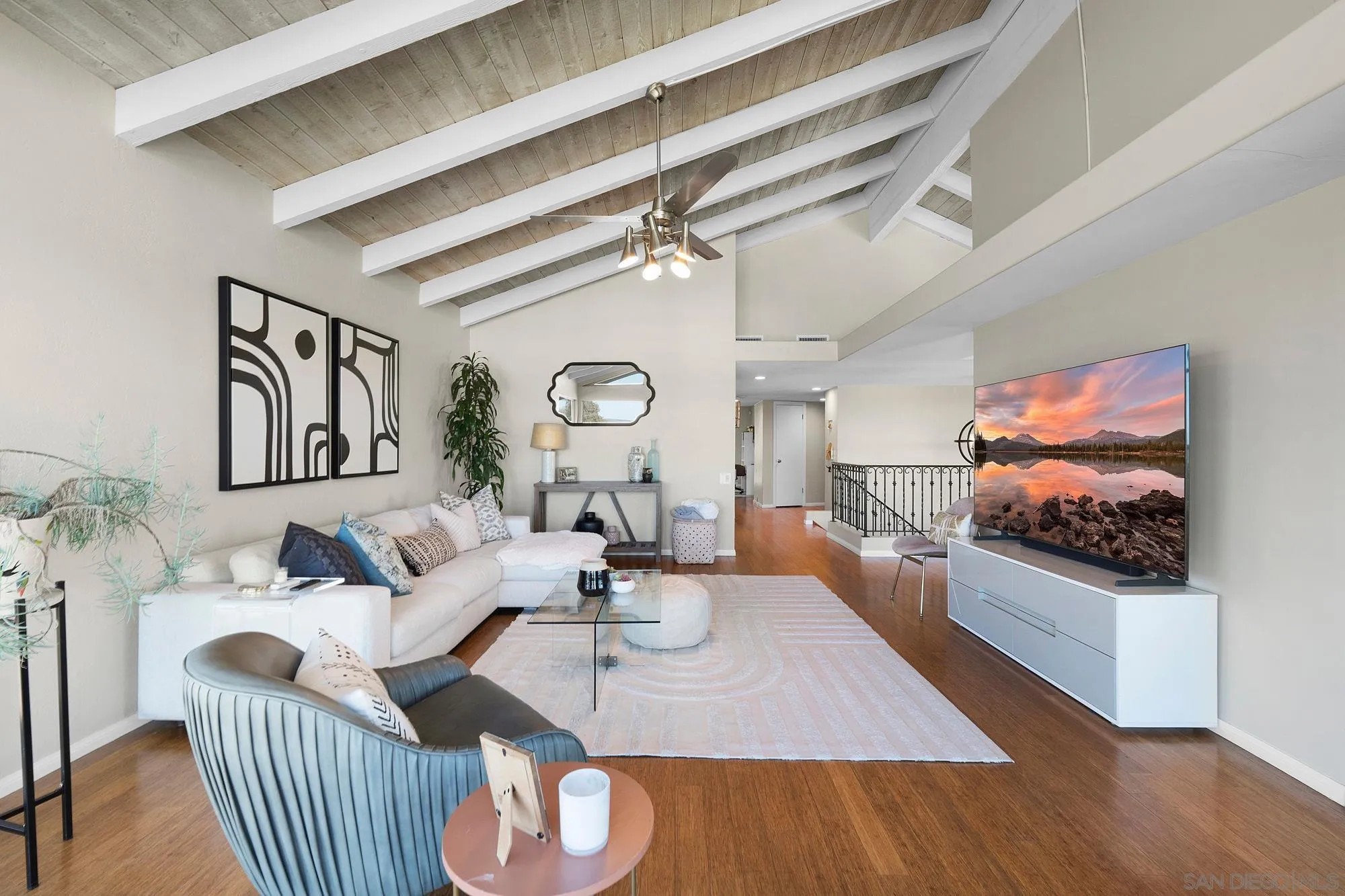 https://cdn.realtyfeed.com/cdn/127/260002577/a9338596c92e41a40bb82d6277a5508b.webp