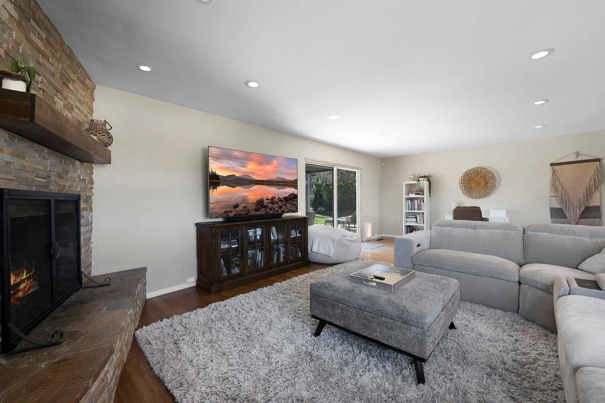 https://cdn.realtyfeed.com/cdn/127/260002577/b9c71263c5ee316d54d4dcb2429b941b.webp
