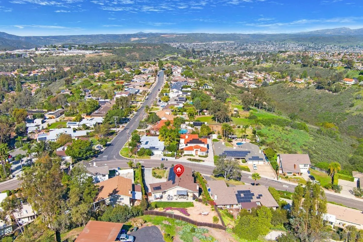 https://cdn.realtyfeed.com/cdn/127/260002577/c5d567ba5b24a037de4fb04e60f6ab43.webp