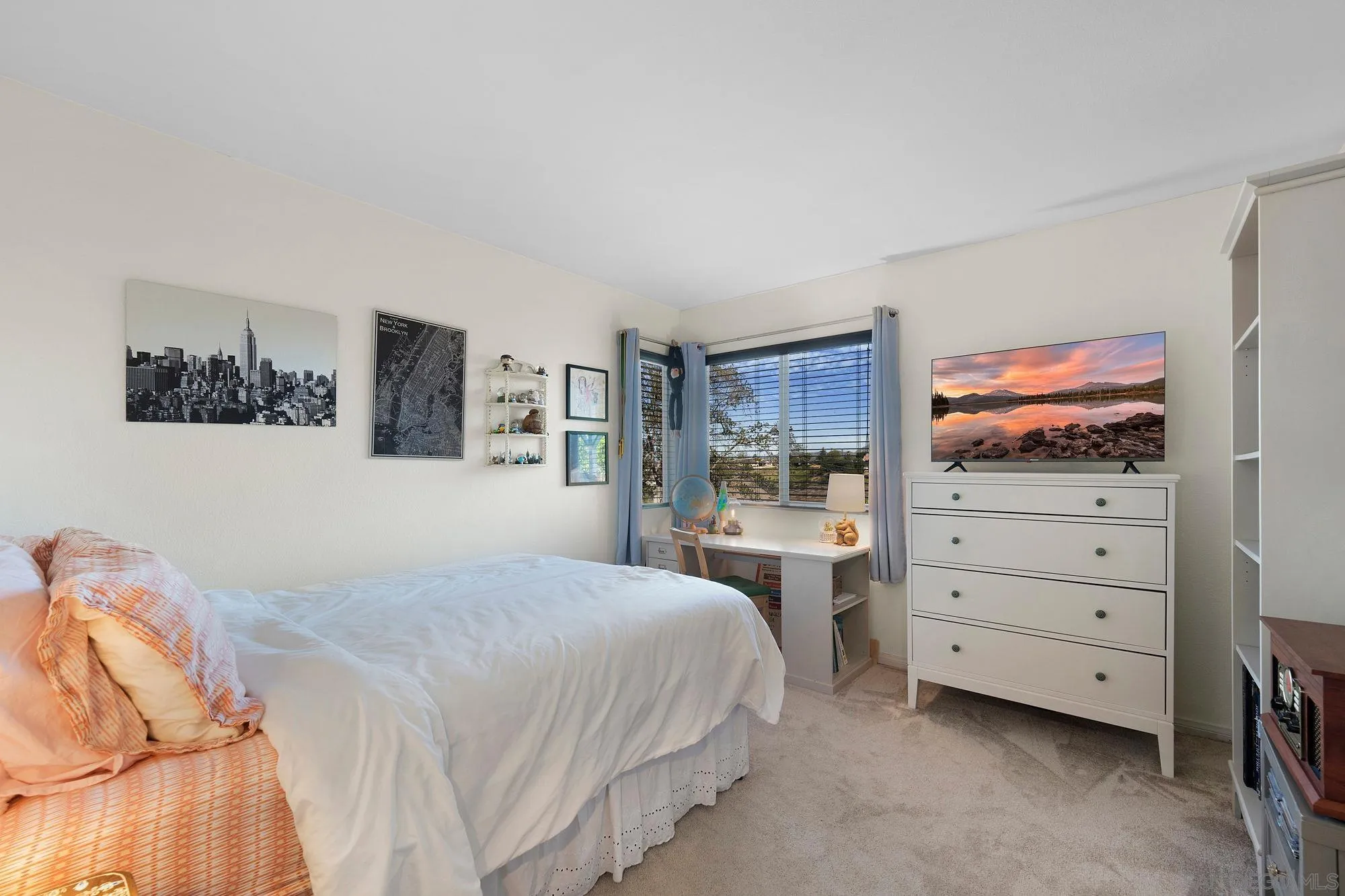 https://cdn.realtyfeed.com/cdn/127/260002577/c64754c1e146d5fb757cb5e4bba22e63.webp