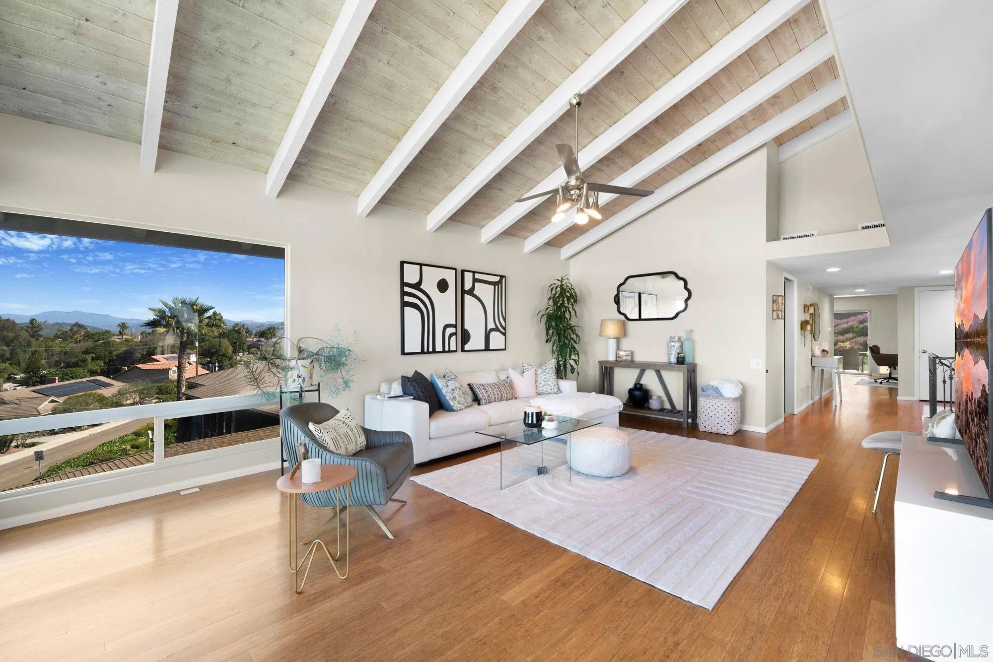 https://cdn.realtyfeed.com/cdn/127/260002577/df8122d2c9951131b34055f22f45f8e5.webp