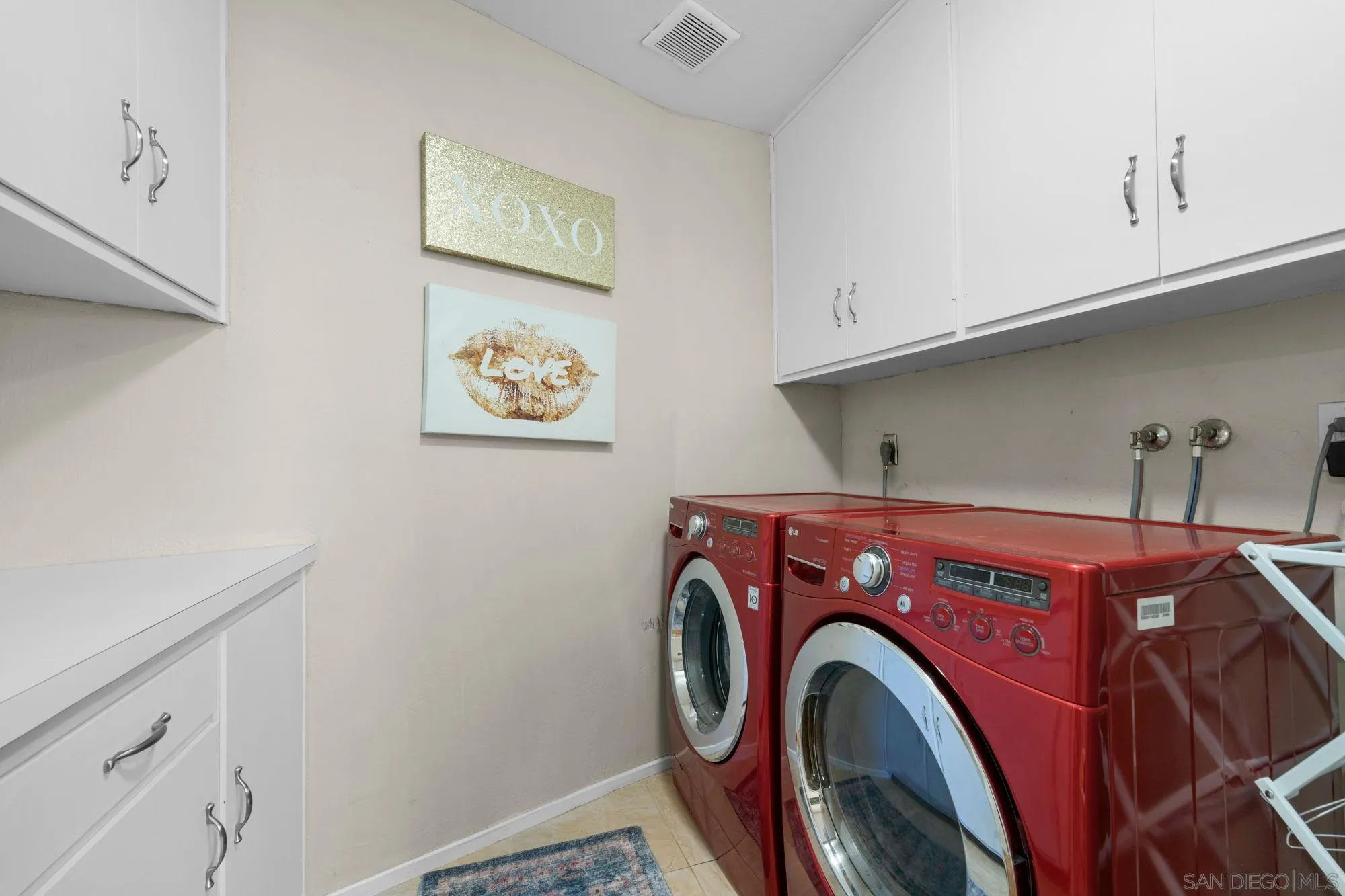 https://cdn.realtyfeed.com/cdn/127/260002577/f1a168d1a6d7a66d09876216ec3a9e1c.webp