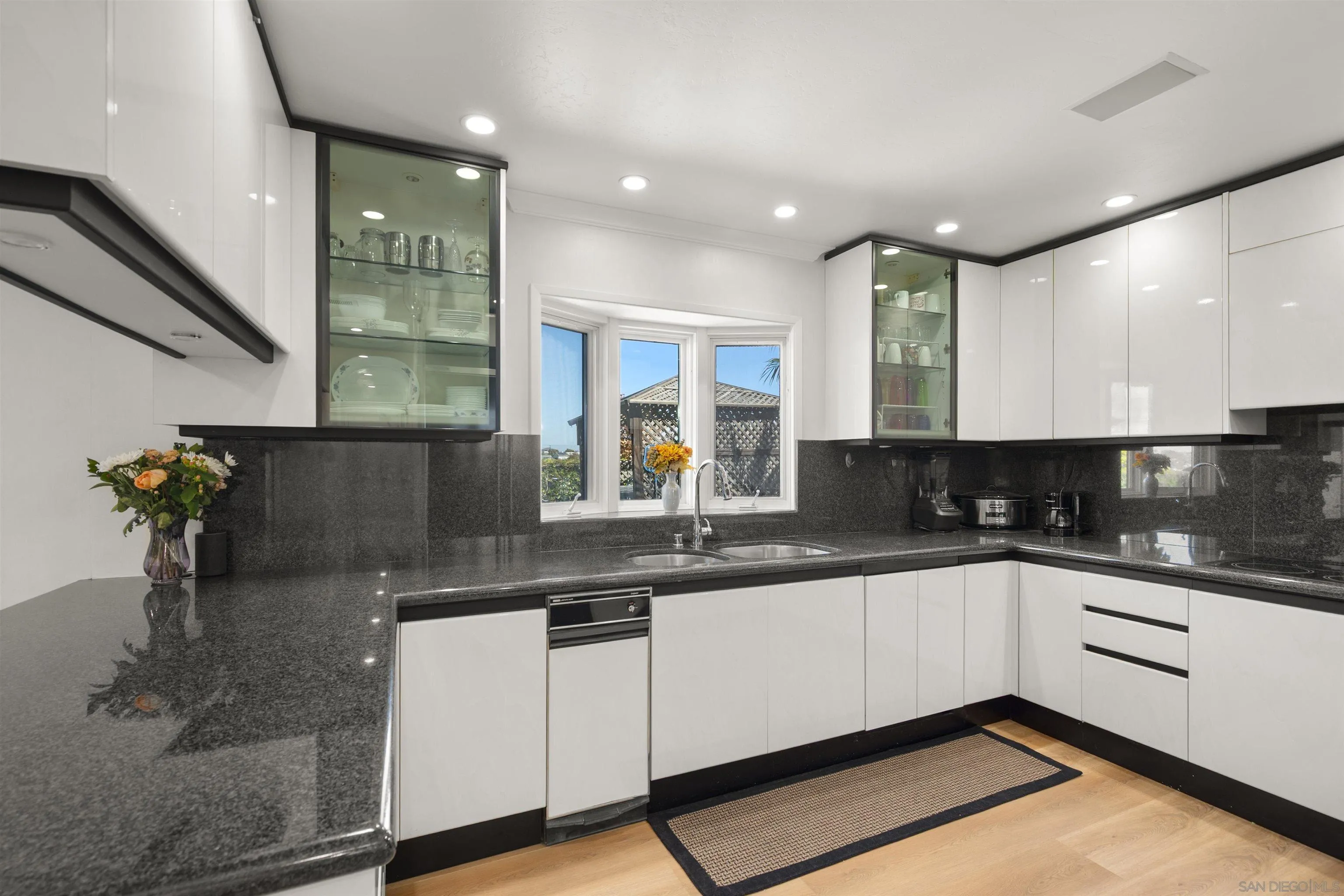 https://cdn.realtyfeed.com/cdn/127/260002579/1e9a0c5364c3c8862c7d03b44b025013.webp