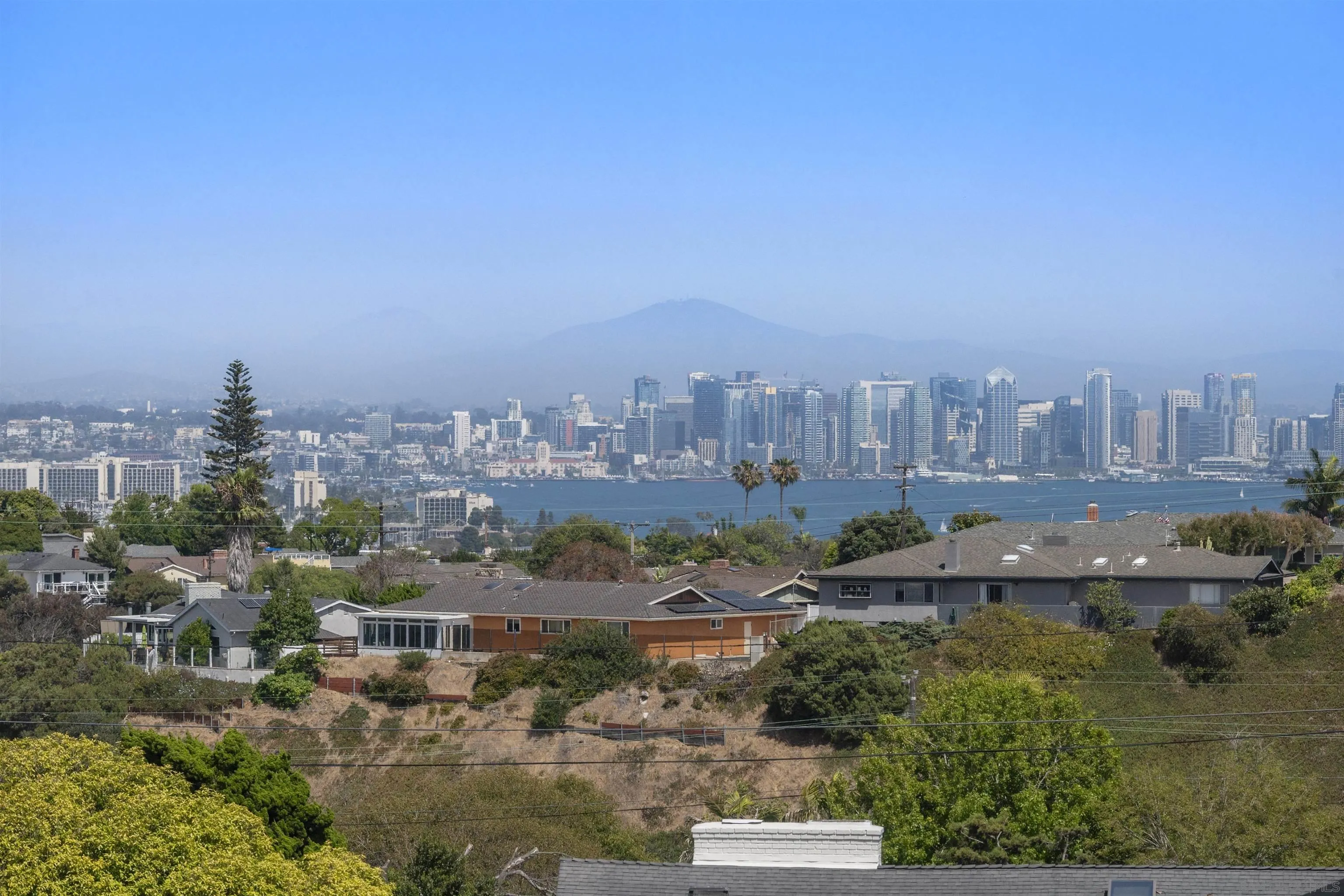 https://cdn.realtyfeed.com/cdn/127/260002579/24a1fc802fcb50d3e9968fb8e03263ac.webp
