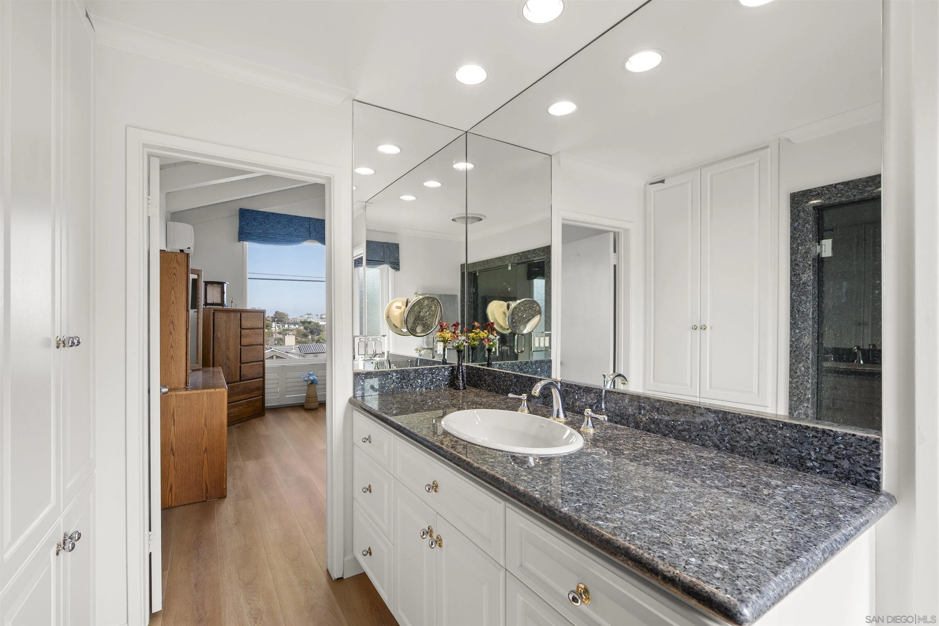 https://cdn.realtyfeed.com/cdn/127/260002579/34942c739004e24f267499cf82daa2f8.webp