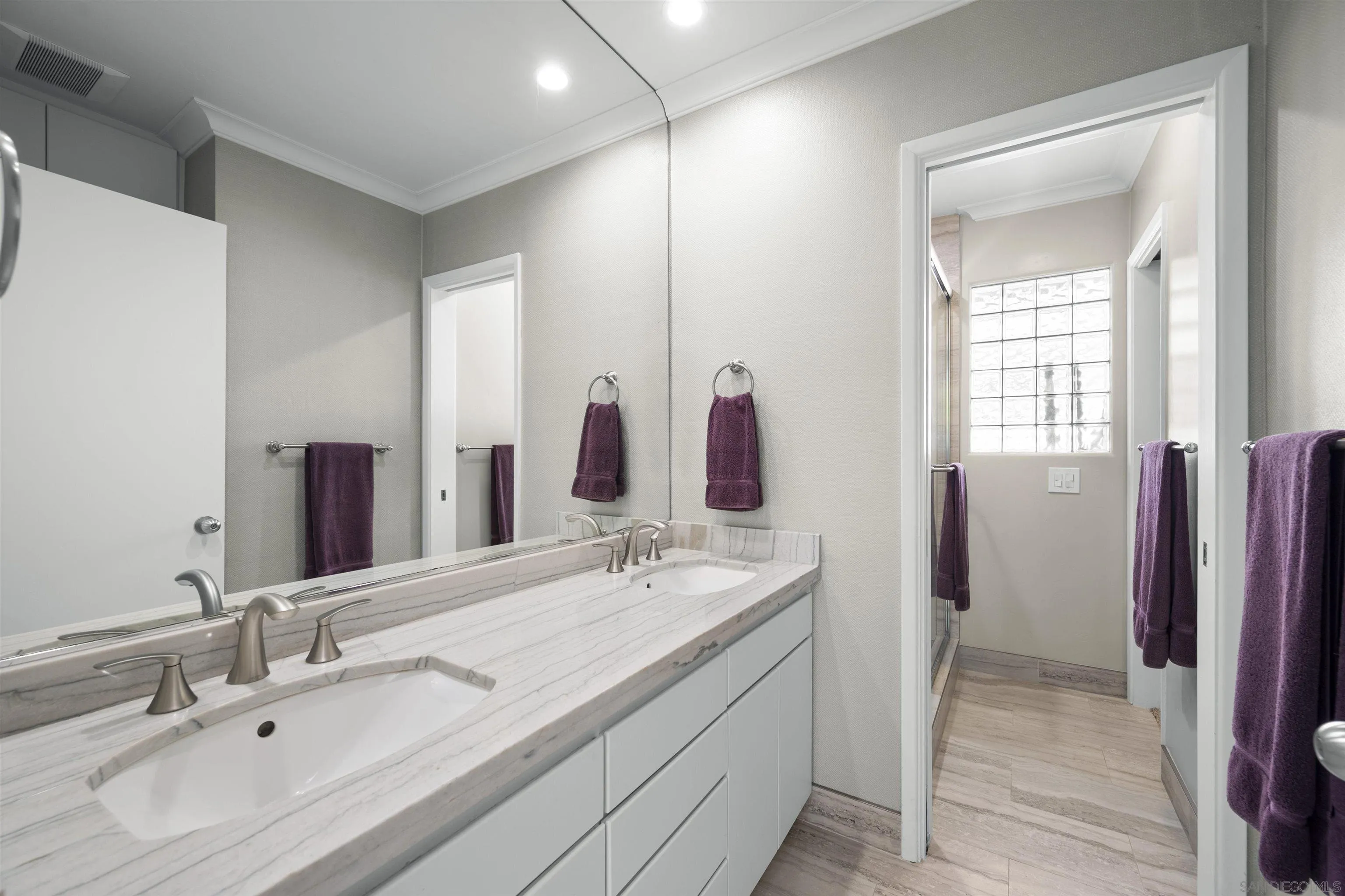 https://cdn.realtyfeed.com/cdn/127/260002579/84e2dd62a48ab8886307623c036bac8b.webp
