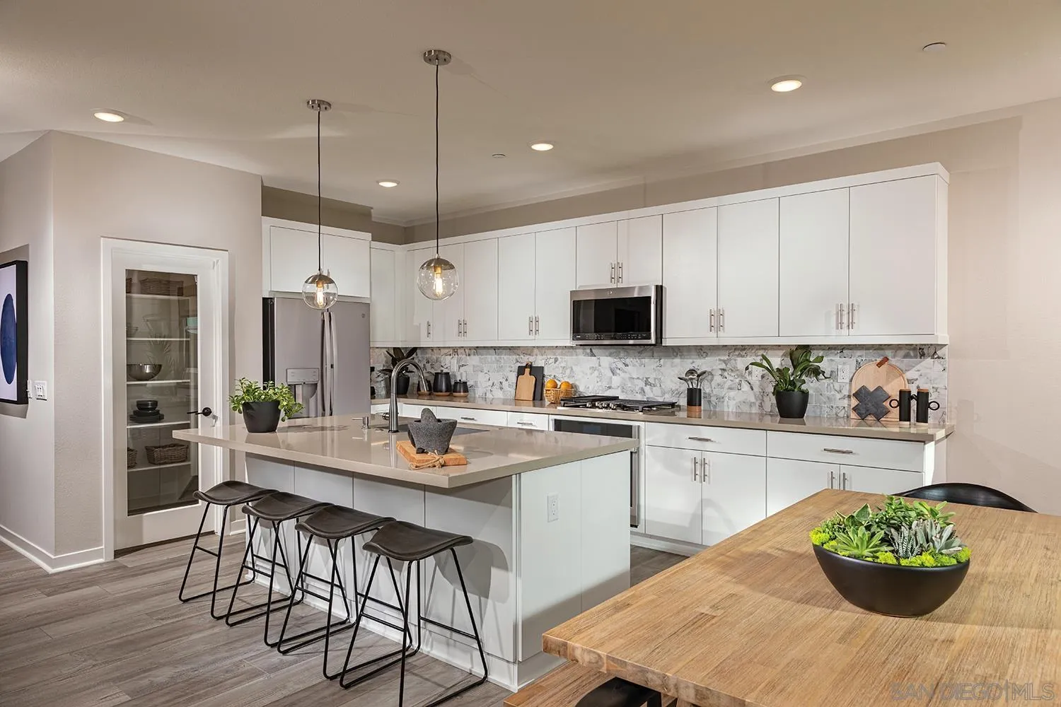 https://cdn.realtyfeed.com/cdn/127/260002580/0330640273016584f6088fc71212c546.webp