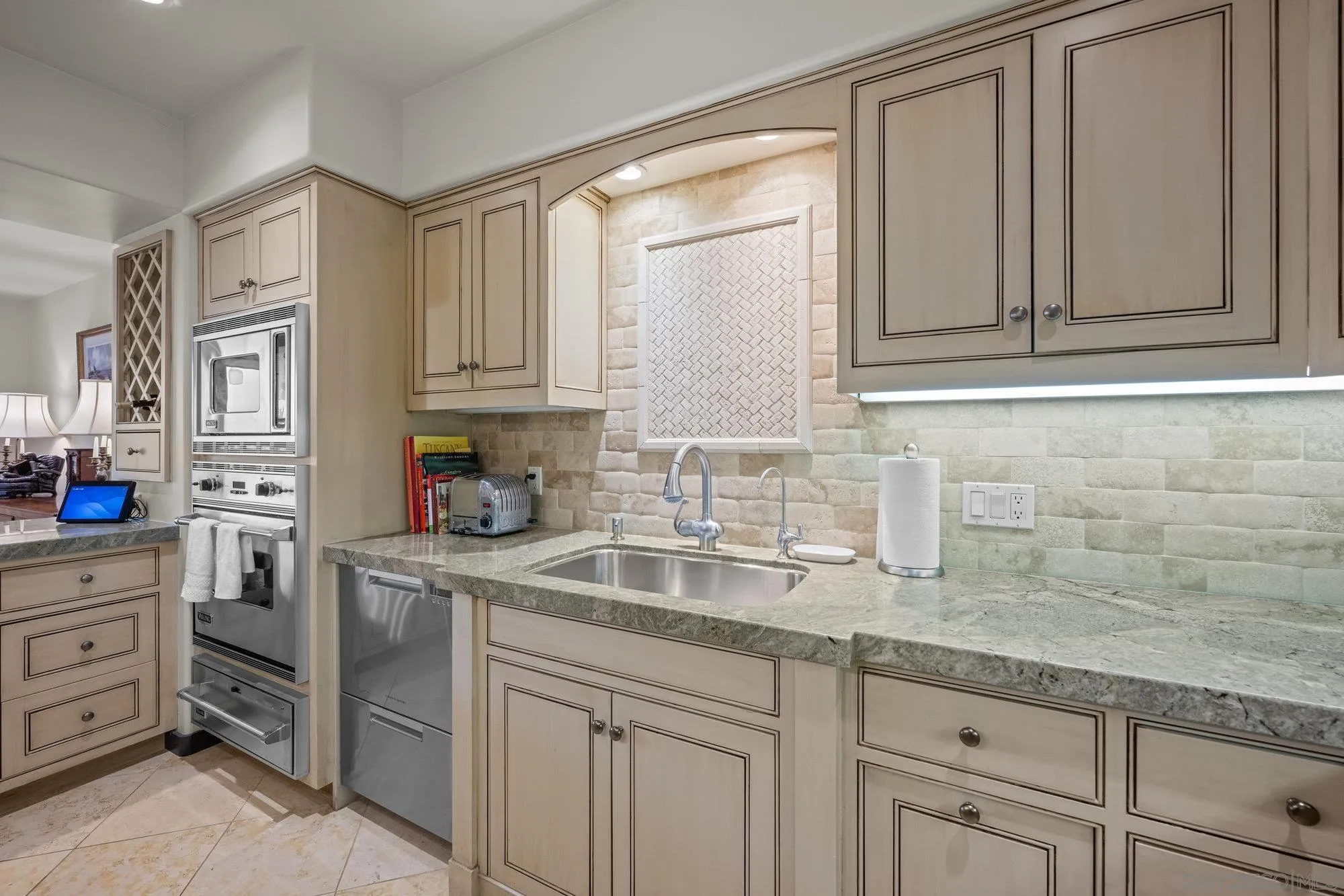 Photo #14: 260002591 Listing: Photo #14