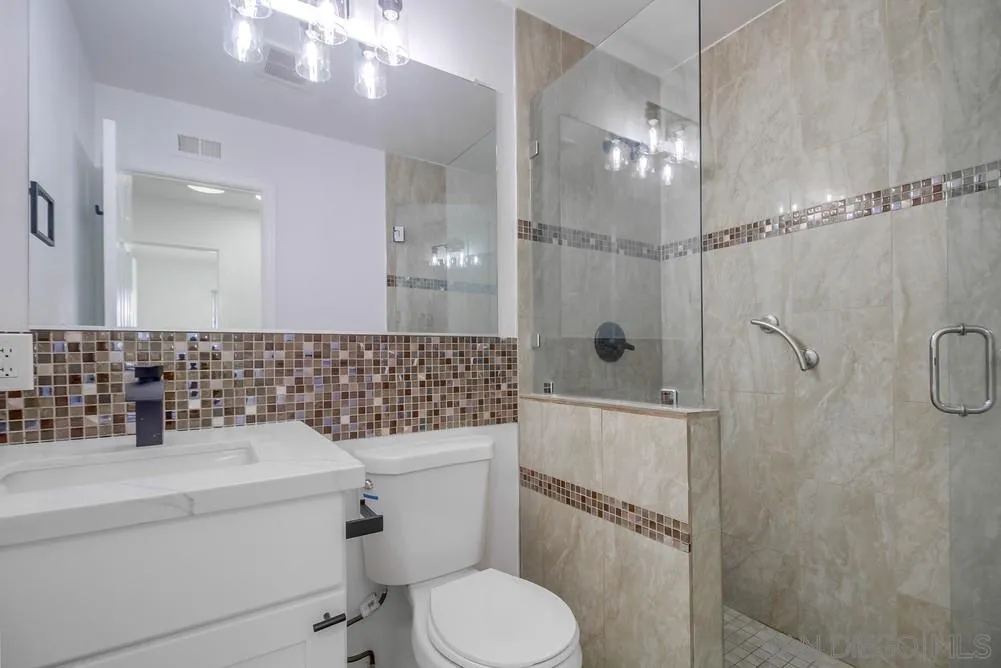 https://cdn.realtyfeed.com/cdn/127/260002594/55b5354d4b198612466e3cea32fdf472.webp