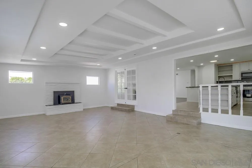 https://cdn.realtyfeed.com/cdn/127/260002594/8efaabca754d20e6218794af144dce72.webp