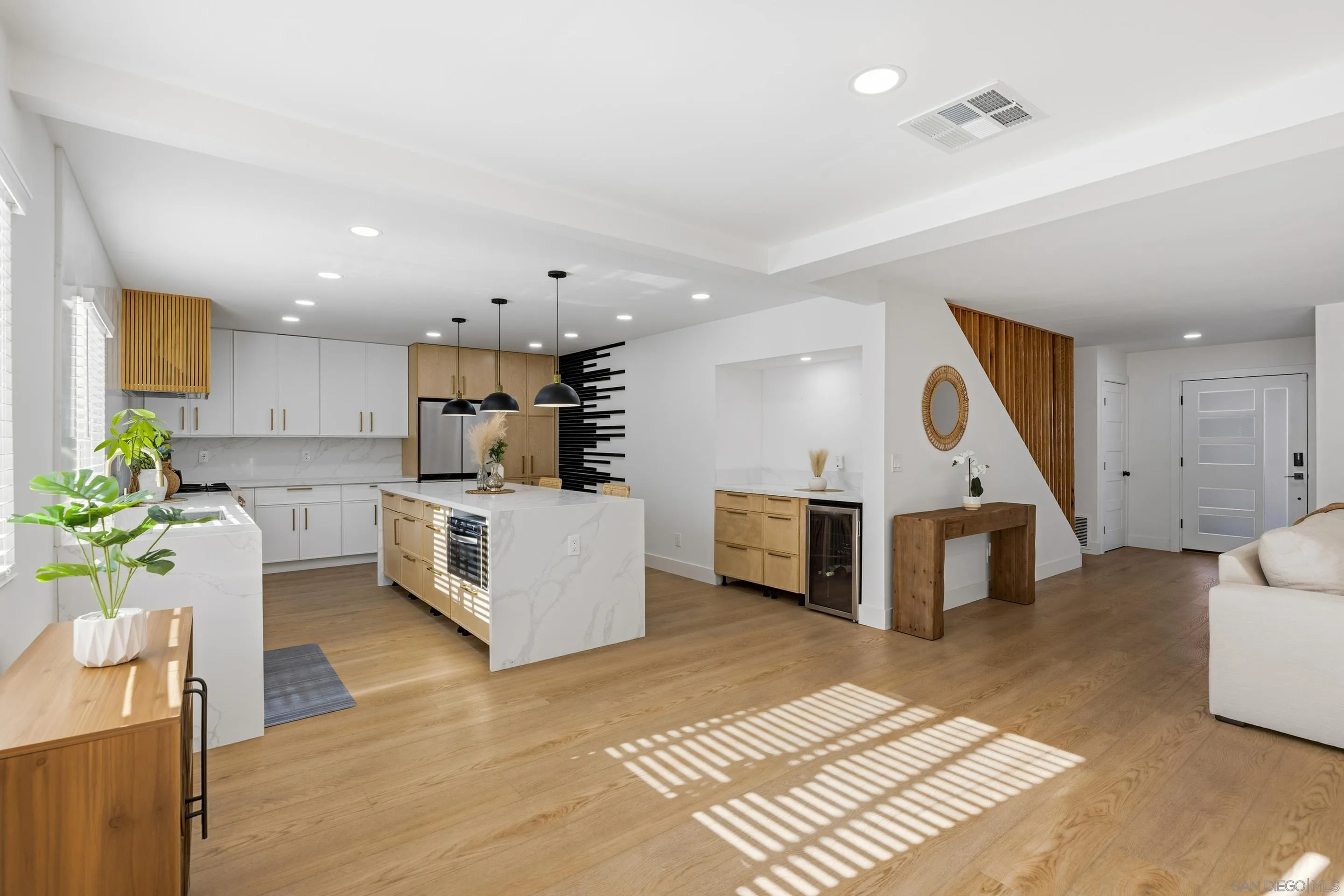 https://cdn.realtyfeed.com/cdn/127/260002597/31ae23431b29c07261da468d0a2a96d6.webp