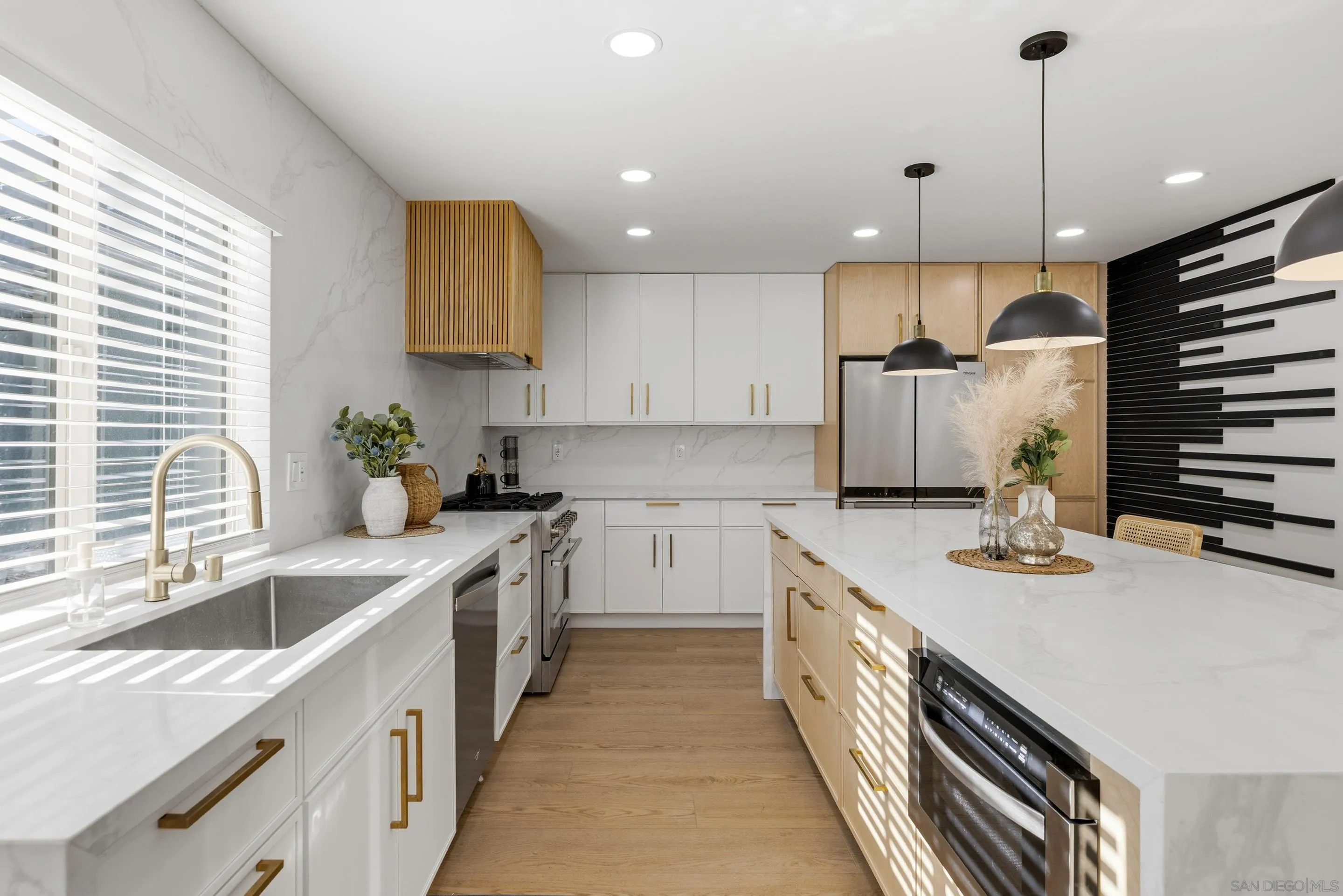 https://cdn.realtyfeed.com/cdn/127/260002597/f11ab33e0deb7618f29194cb16652237.webp